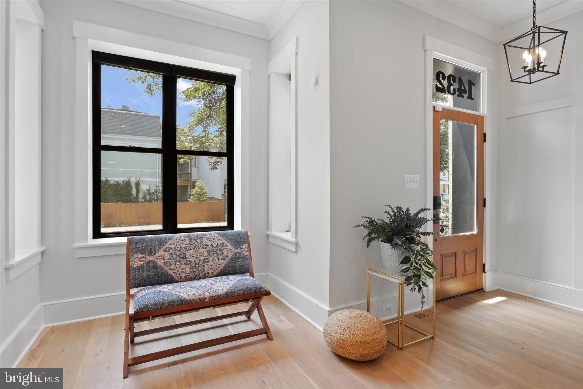 CAPITOL HILL - Residential