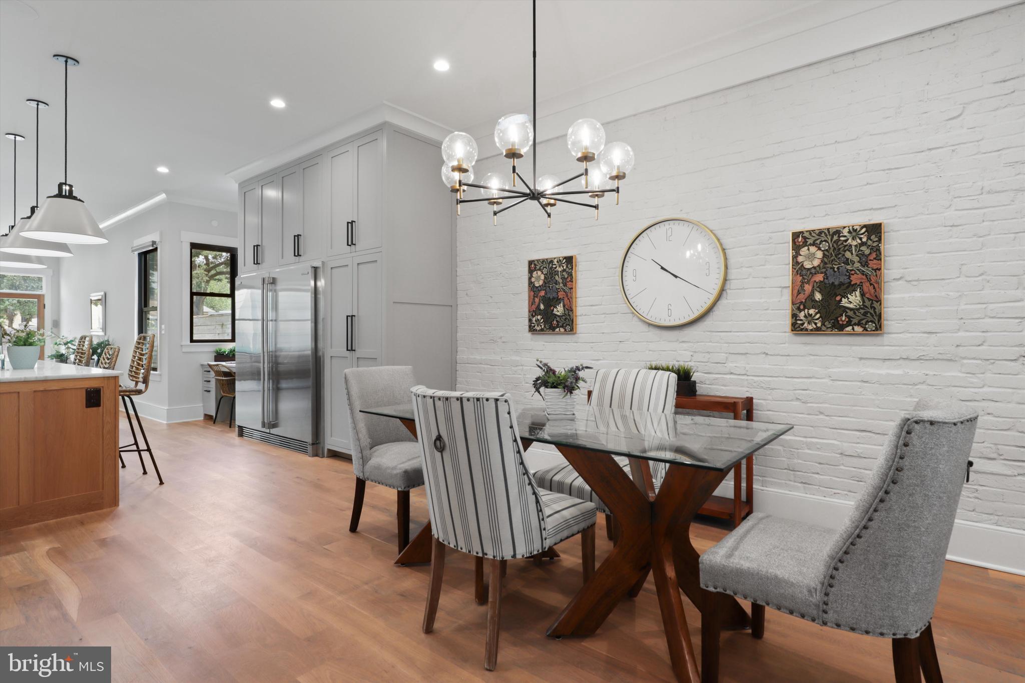 CAPITOL HILL - Residential