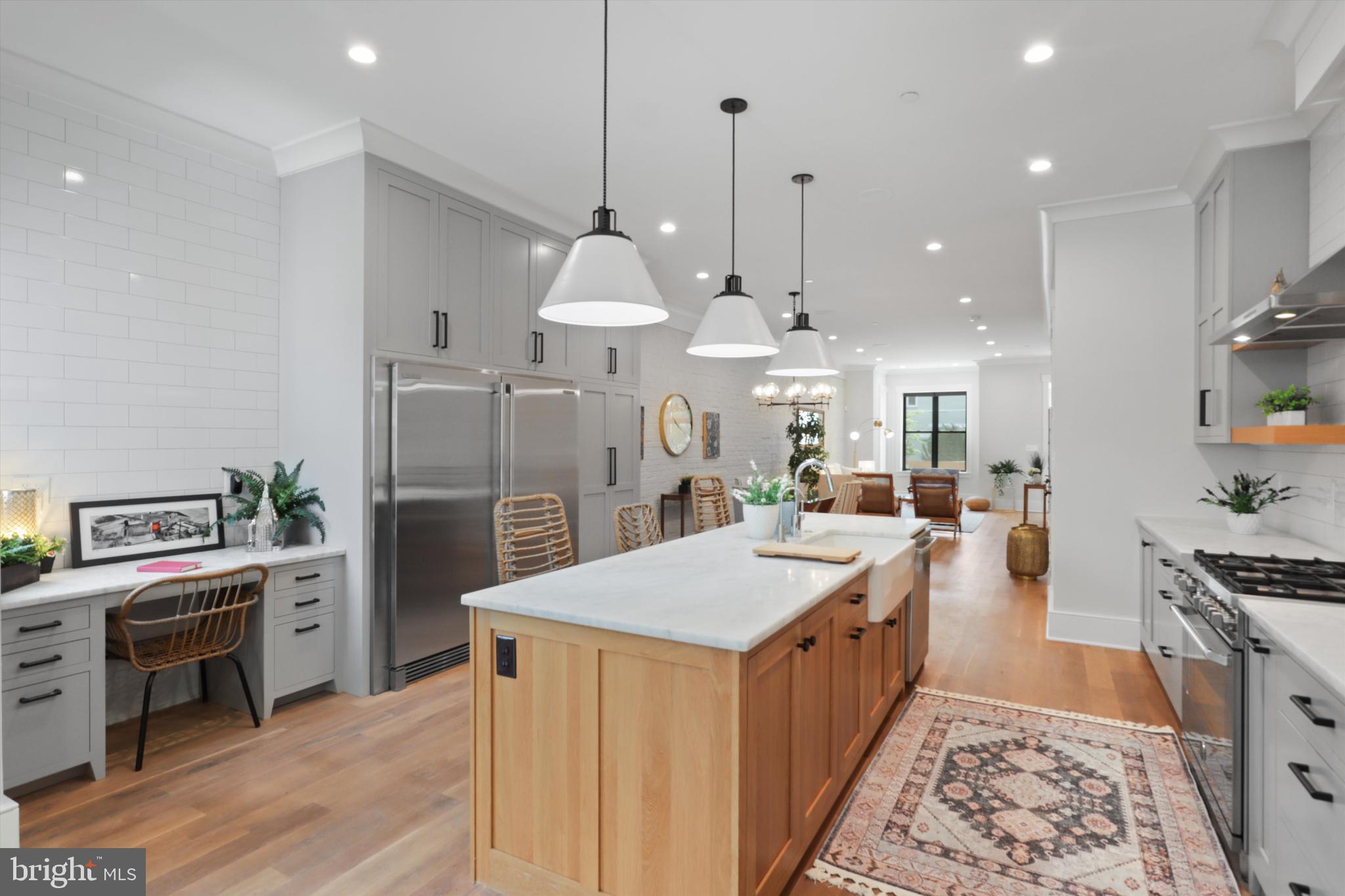 CAPITOL HILL - Residential