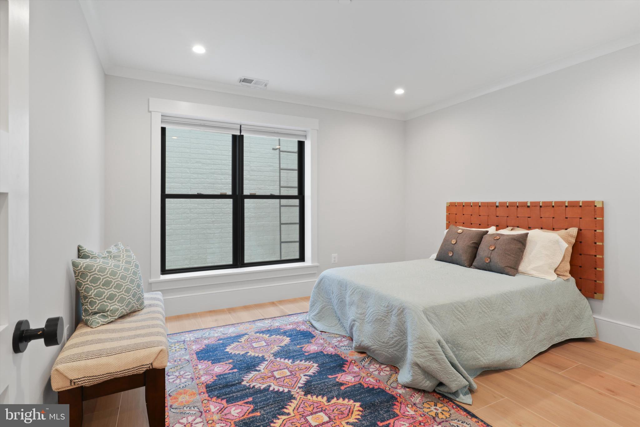 CAPITOL HILL - Residential