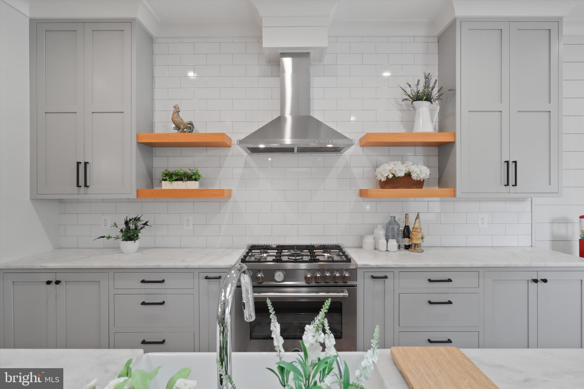 CAPITOL HILL - Residential