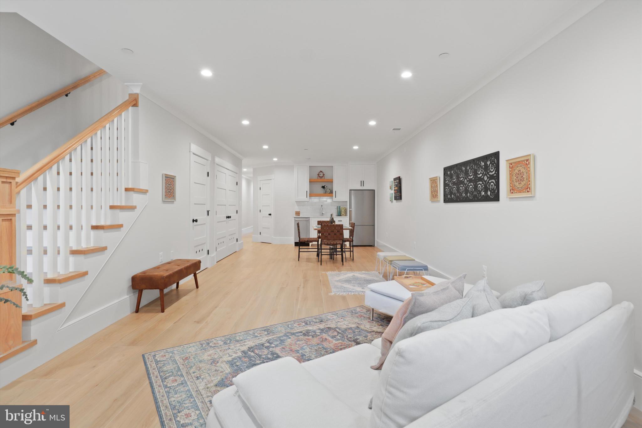 CAPITOL HILL - Residential