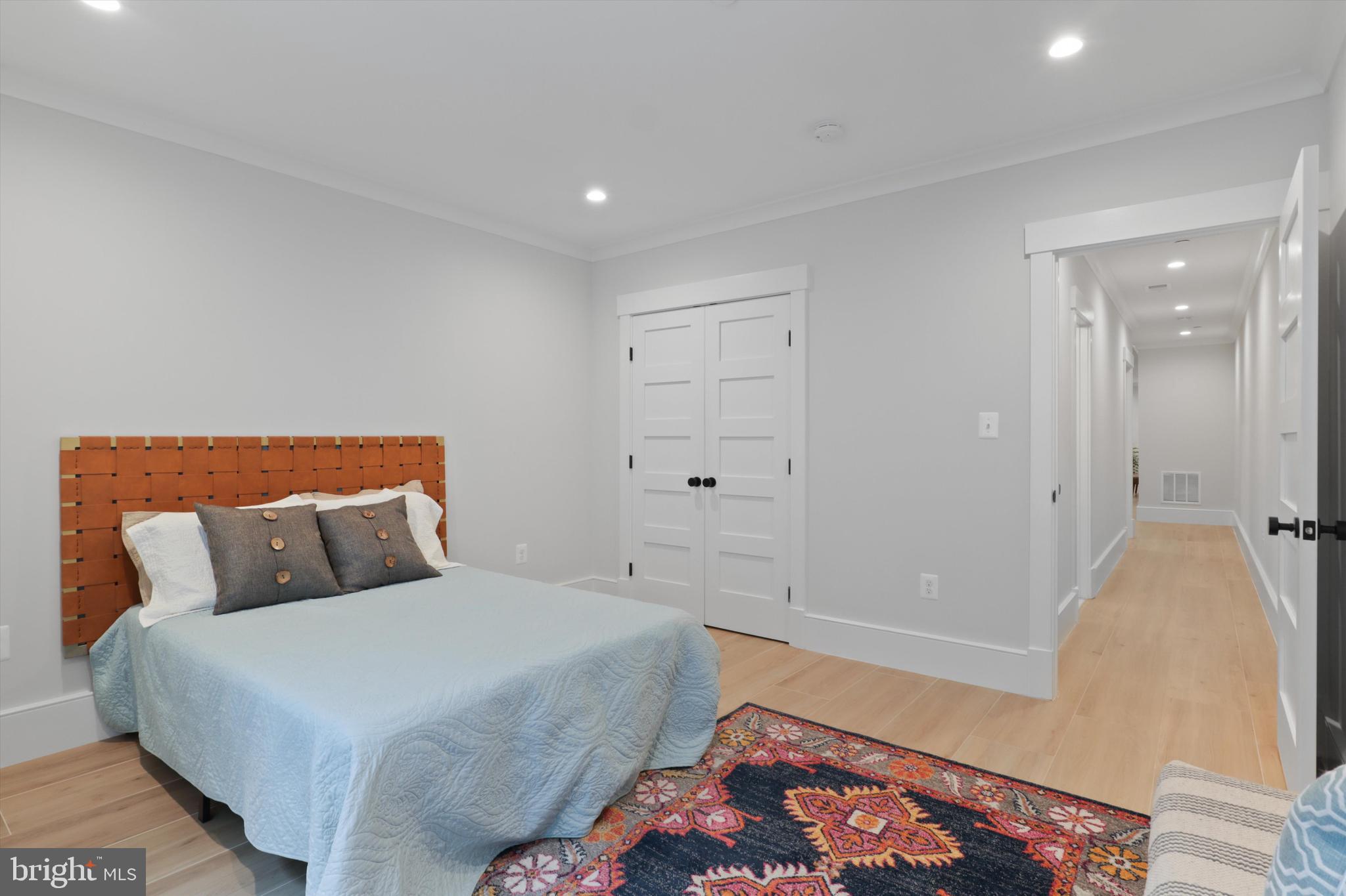 CAPITOL HILL - Residential