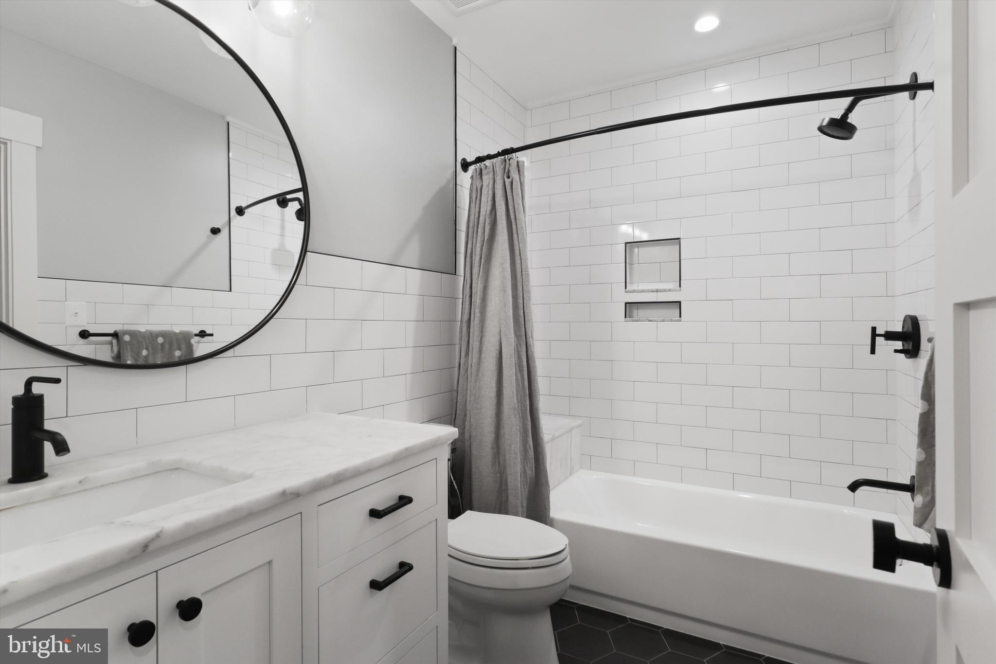 CAPITOL HILL - Residential