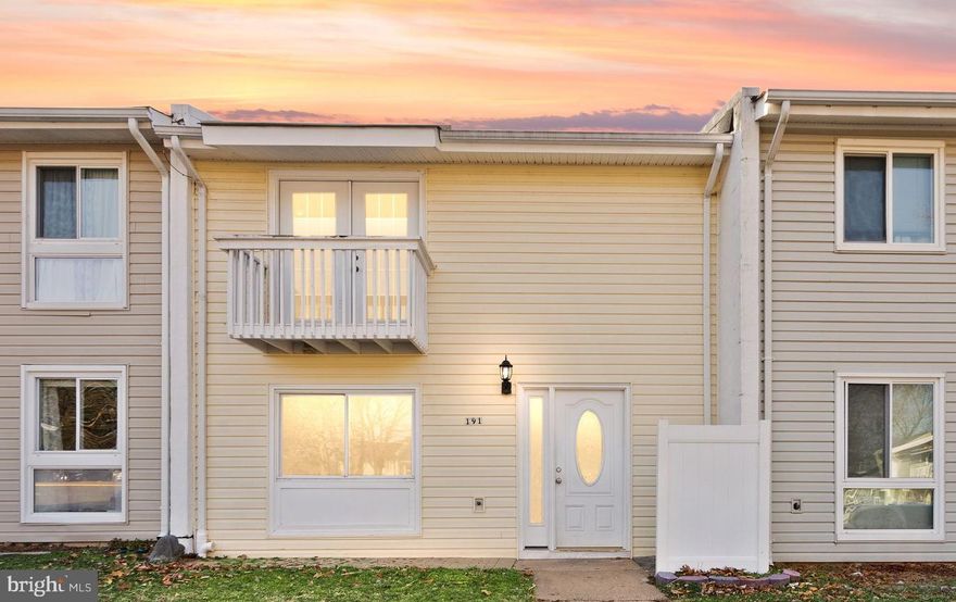 Rare 4-Bedroom Find! Spectacular value in the sought-after Sugarland Run community. Experience the perfect blend of architectural flair and expansive living! This unique home offers 4 true bedrooms and 2.5 baths, featuring an open-concept layout with oversized rooms—providing the rare scale needed for a grand home office or a growing family. The living area makes a bold statement with dramatic high ceilings and seamless flow, while the upgraded high-efficiency HVAC (2017) ensures year-round comfort and peace of mind.
Step into your private Outdoor Oasis! This home features a massive backyard upgrade, complete with a custom stonework patio and a covered year-round retreat. Whether you're hosting a summer BBQ or enjoying a quiet rainy morning coffee, this sanctuary is ready for you. Don't just buy a house—buy a lifestyle.
Nestled in a quiet section of the neighborhood with easy access to Rt 7, Rt 28, and Dulles Airport. Low HOA fees cover an incredible amenity package: the famous Olympic-sized pool, community center, tennis courts, and miles of scenic trails.
This signature property won’t last—schedule your tour of 191 N Cottage Dr today!
*