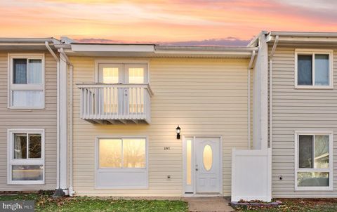 191 N COTTAGE ROAD STERLING VA 20164