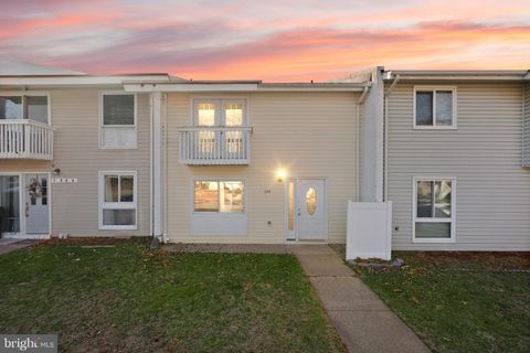 191 N COTTAGE ROAD STERLING VA 20164