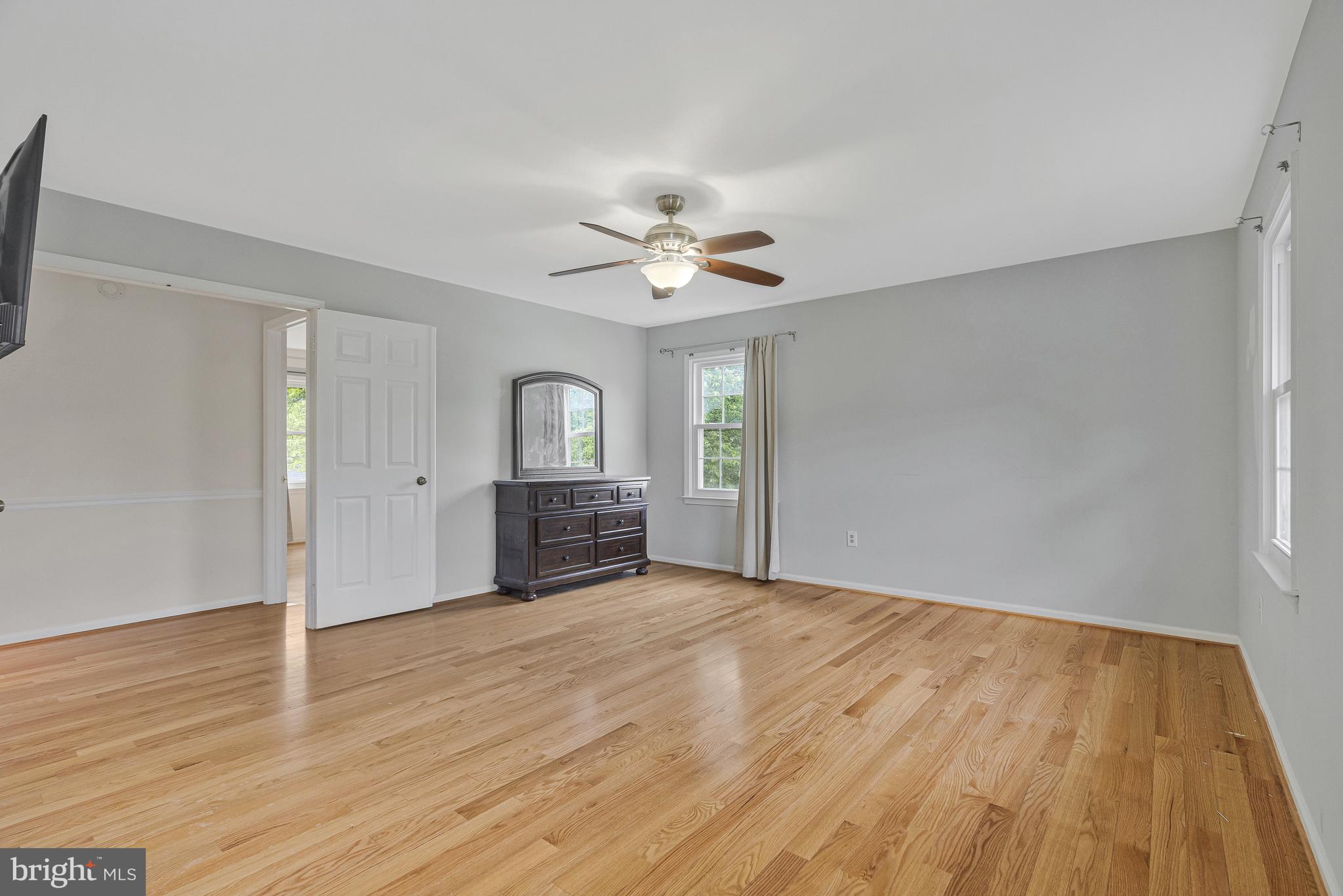 OAKTON GLEN - Residential Lease