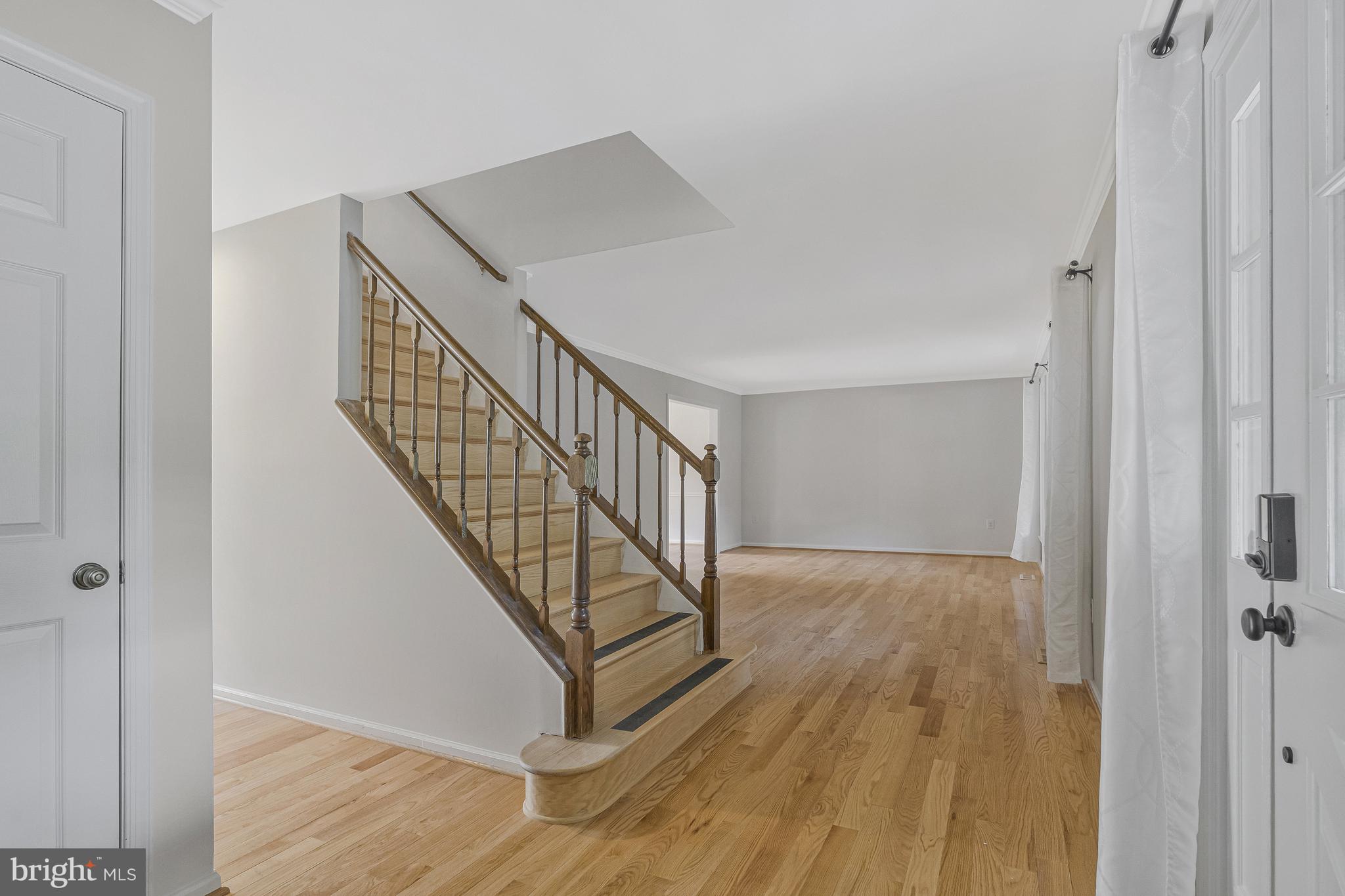 OAKTON GLEN - Residential Lease