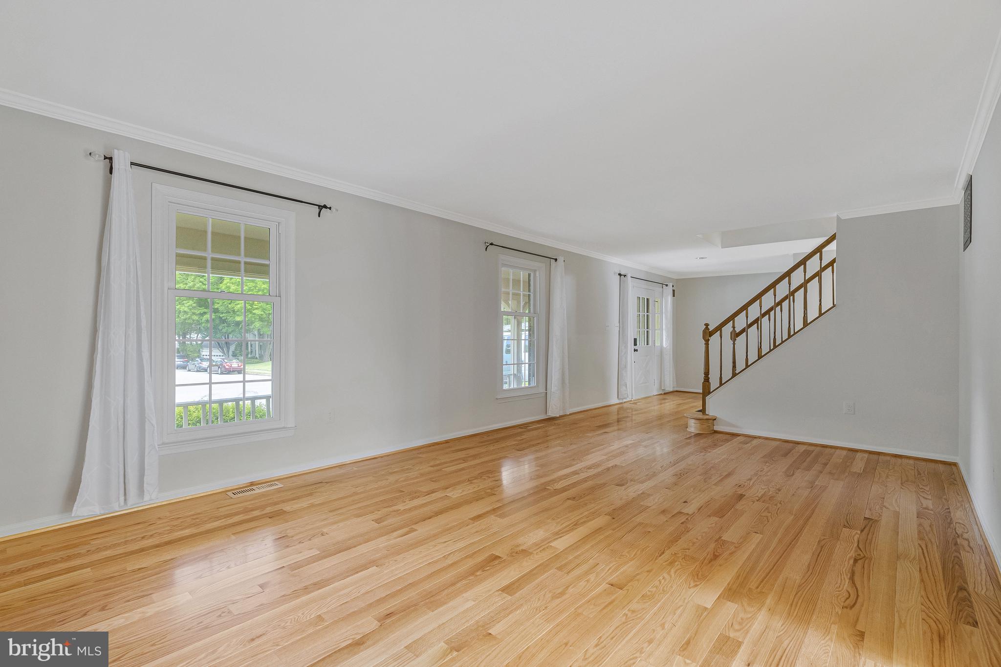 OAKTON GLEN - Residential Lease