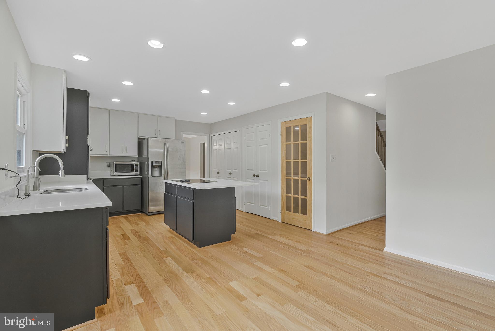 OAKTON GLEN - Residential Lease