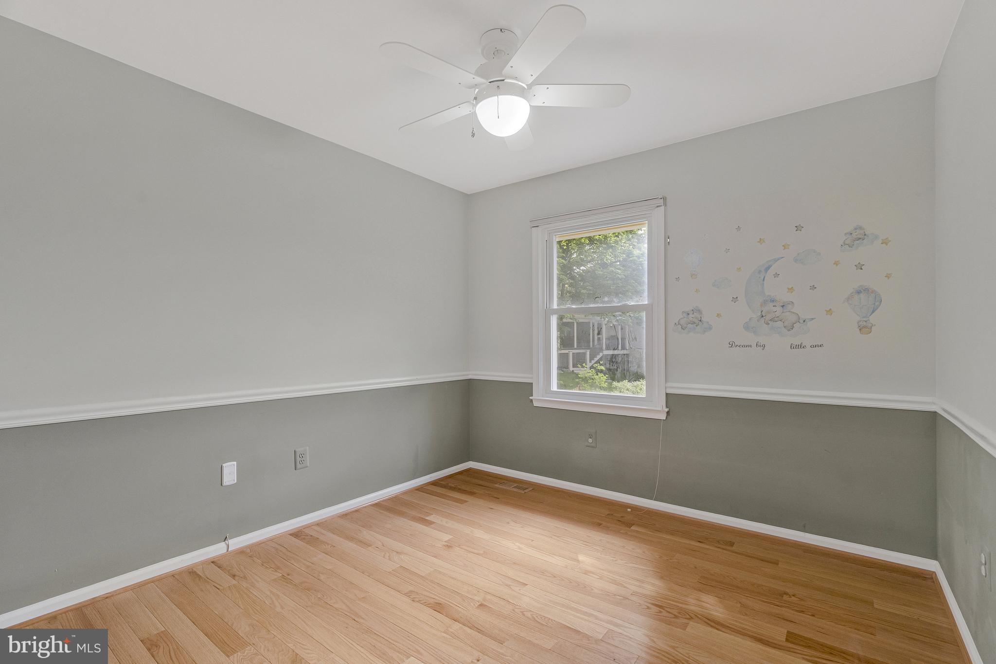 OAKTON GLEN - Residential Lease