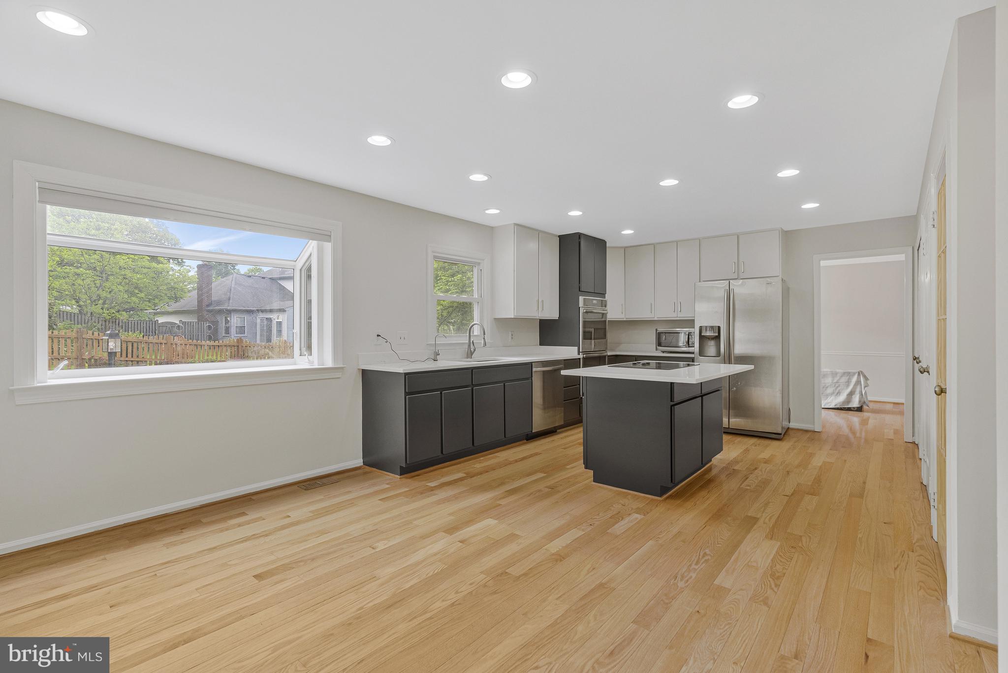 OAKTON GLEN - Residential Lease