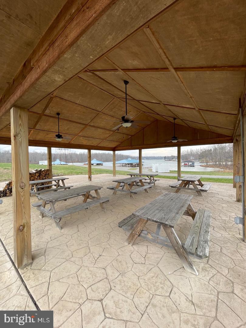 ELK CREEK LANDING - Residential