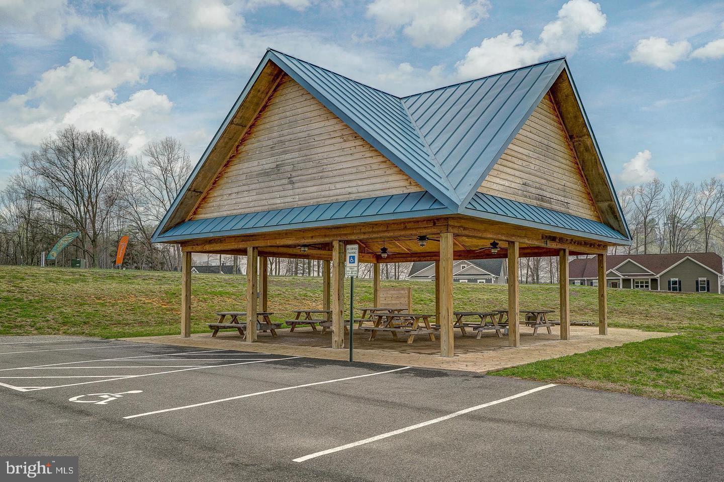 ELK CREEK LANDING - Residential