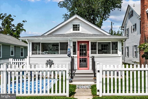 Homes For Sale - 31 Virginia Avenue<br/> COLONIAL BEACH, VA 22443