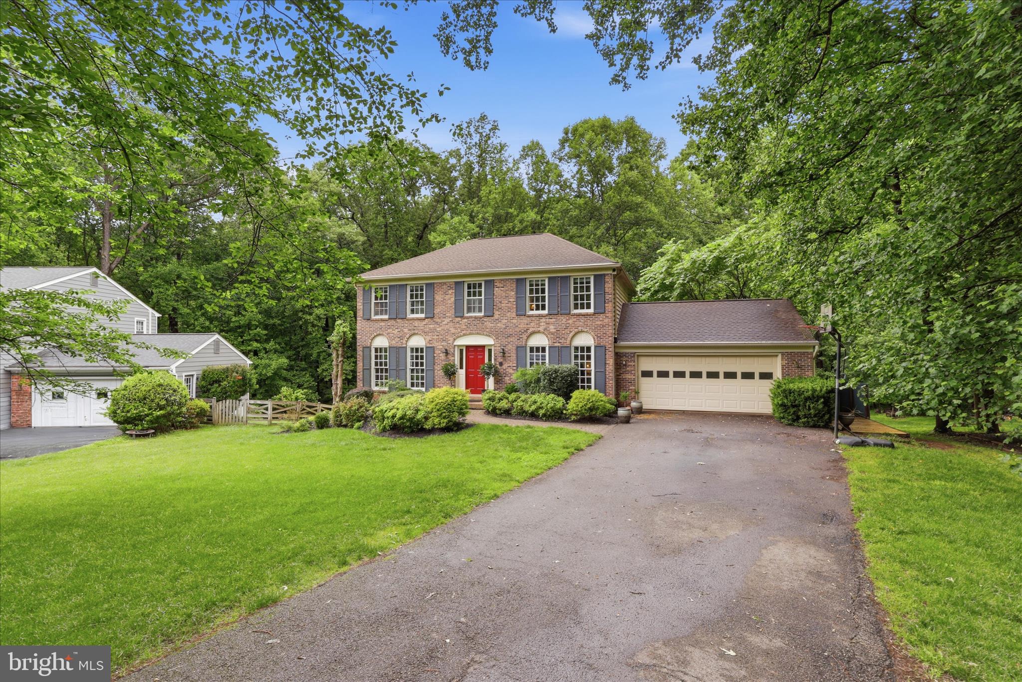 MILL RUN CROSSING - Residential