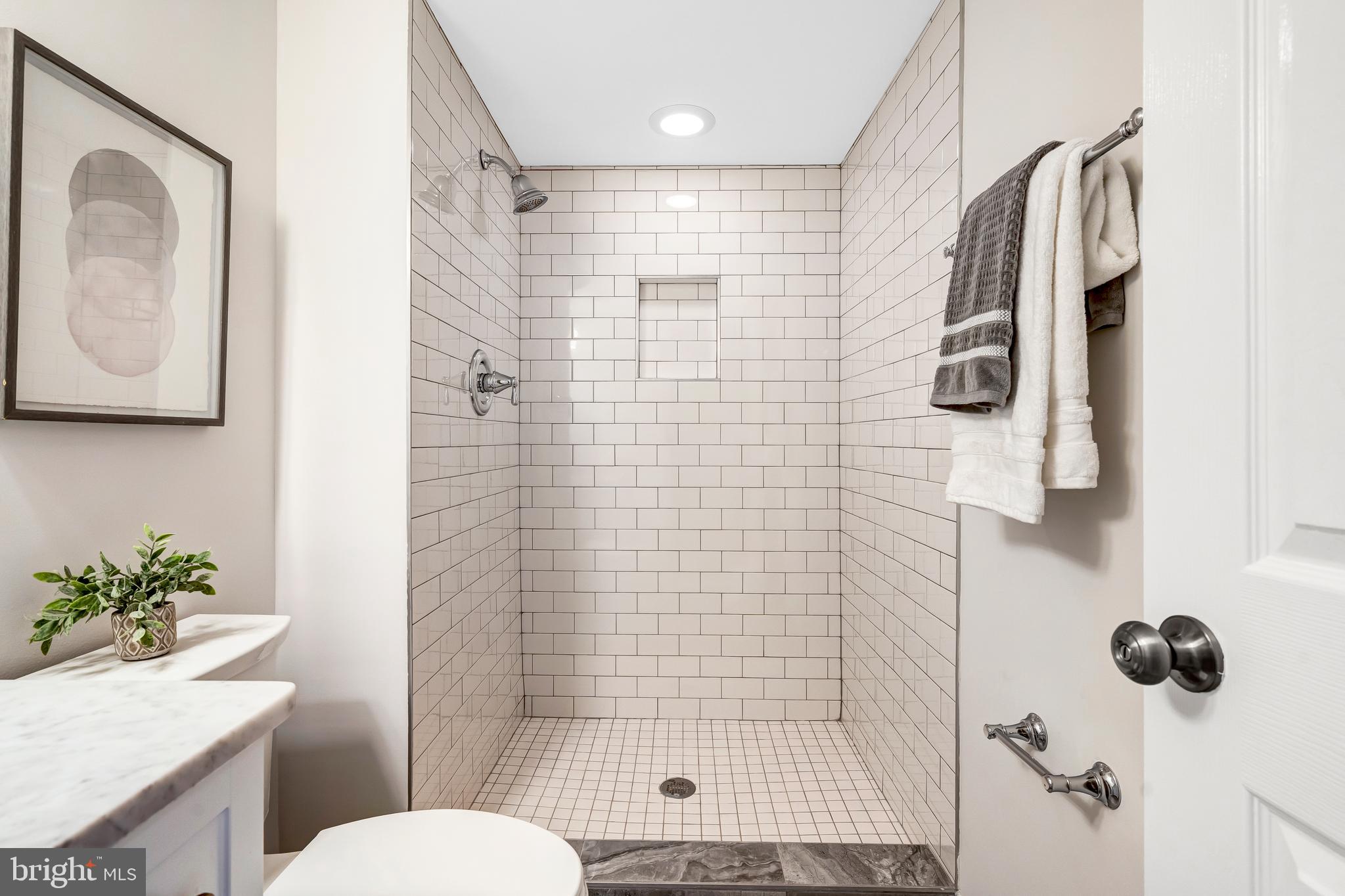 CANTERBURY WOODS - Residential