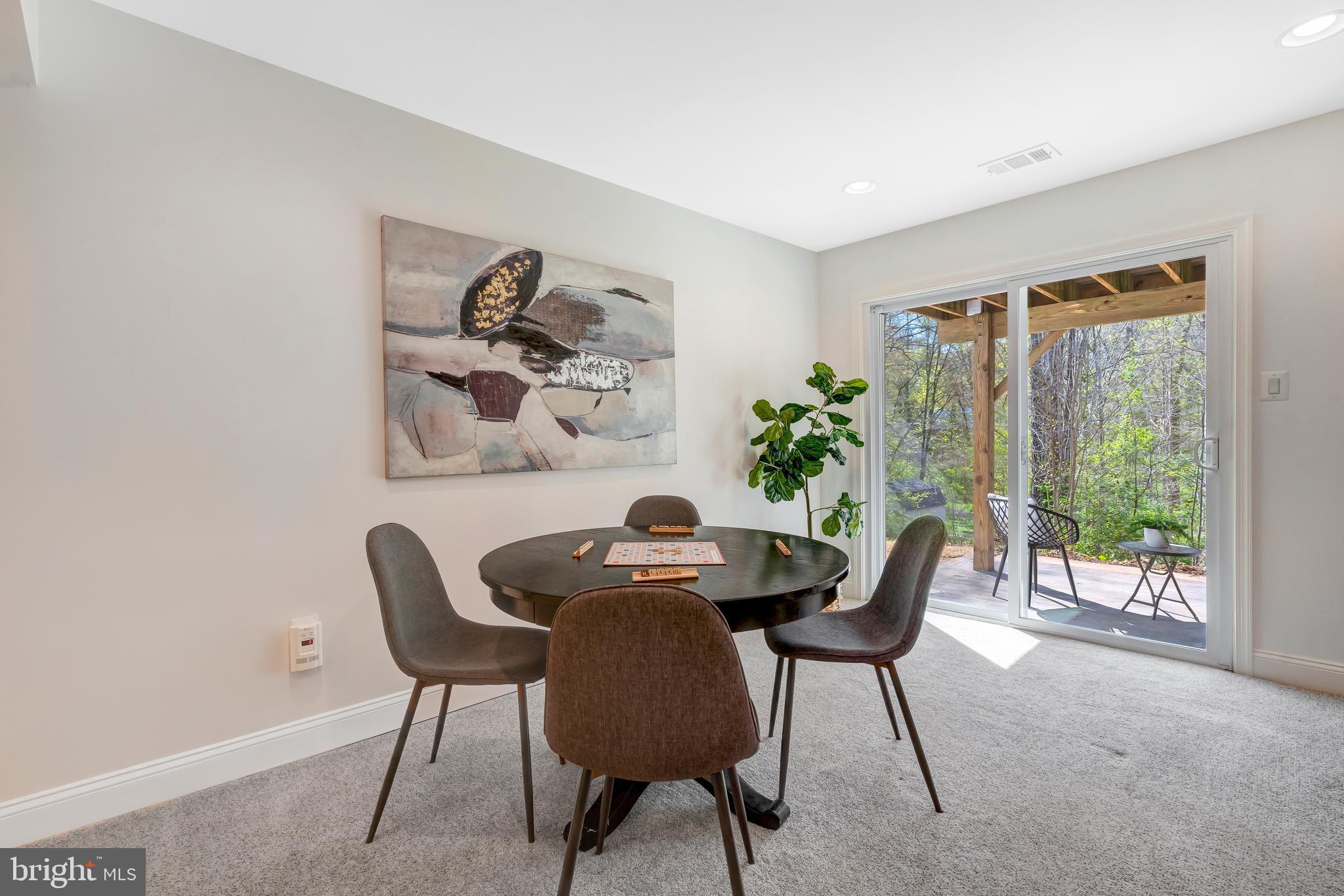 CANTERBURY WOODS - Residential