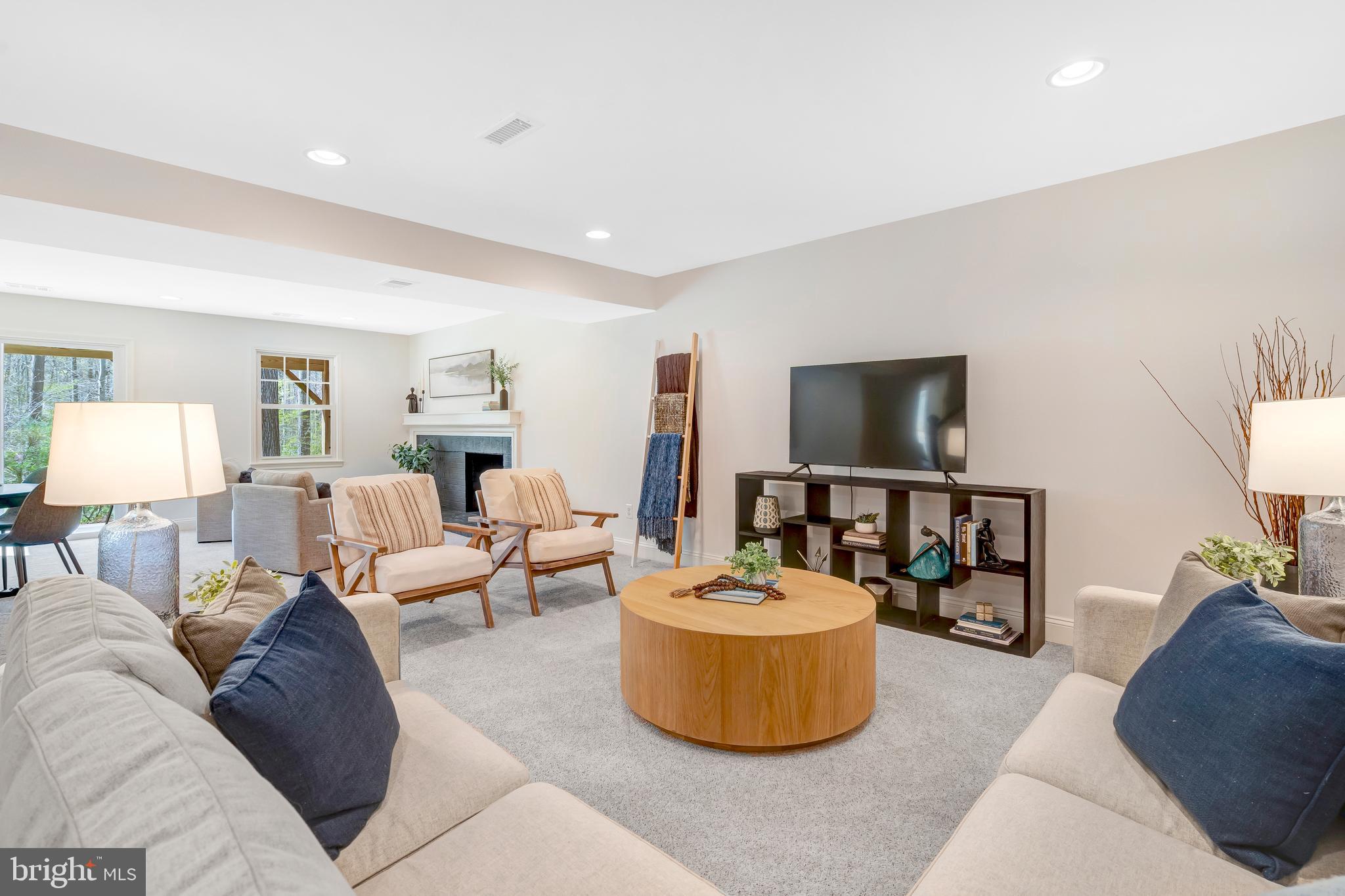 CANTERBURY WOODS - Residential