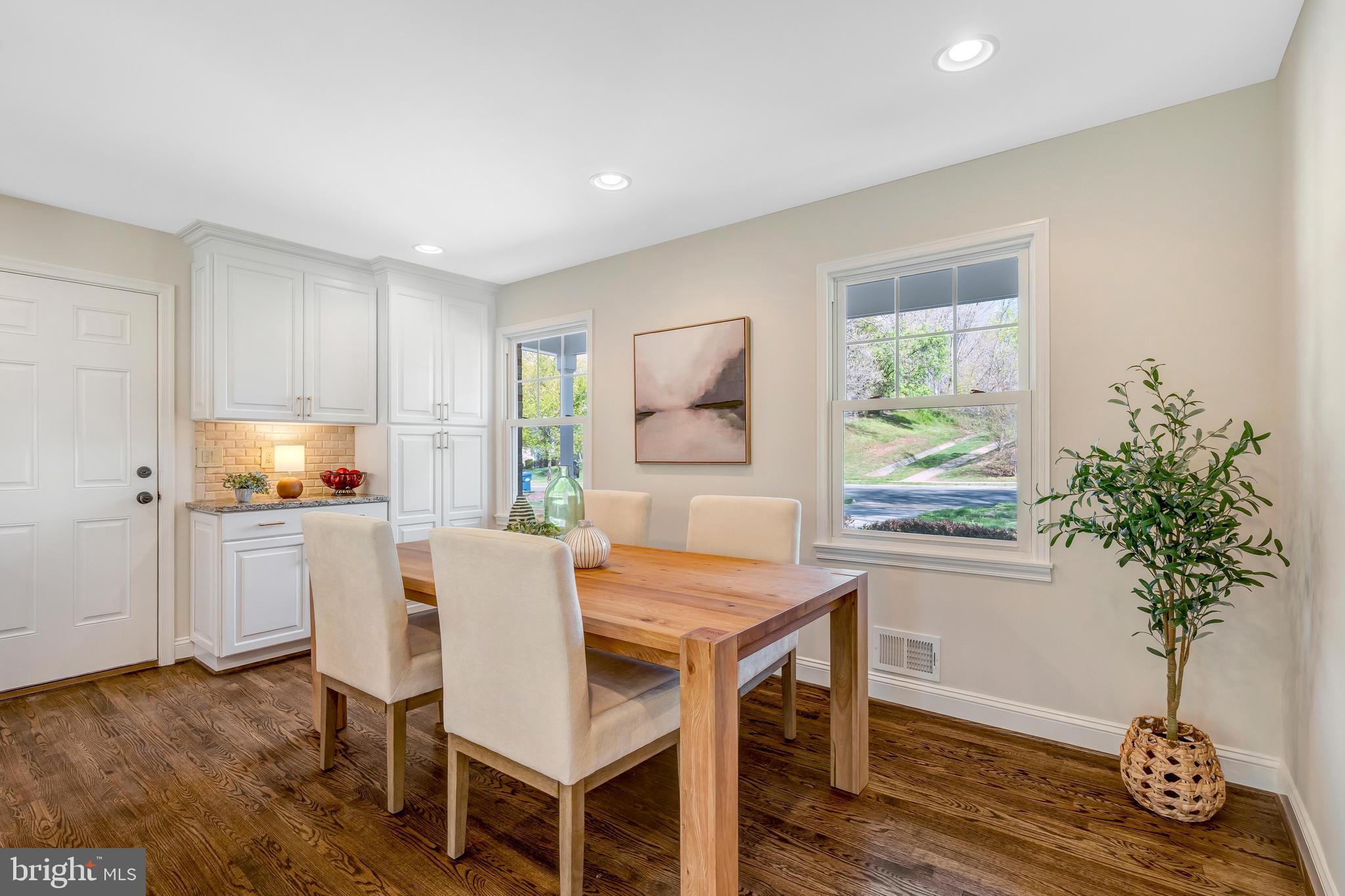 CANTERBURY WOODS - Residential