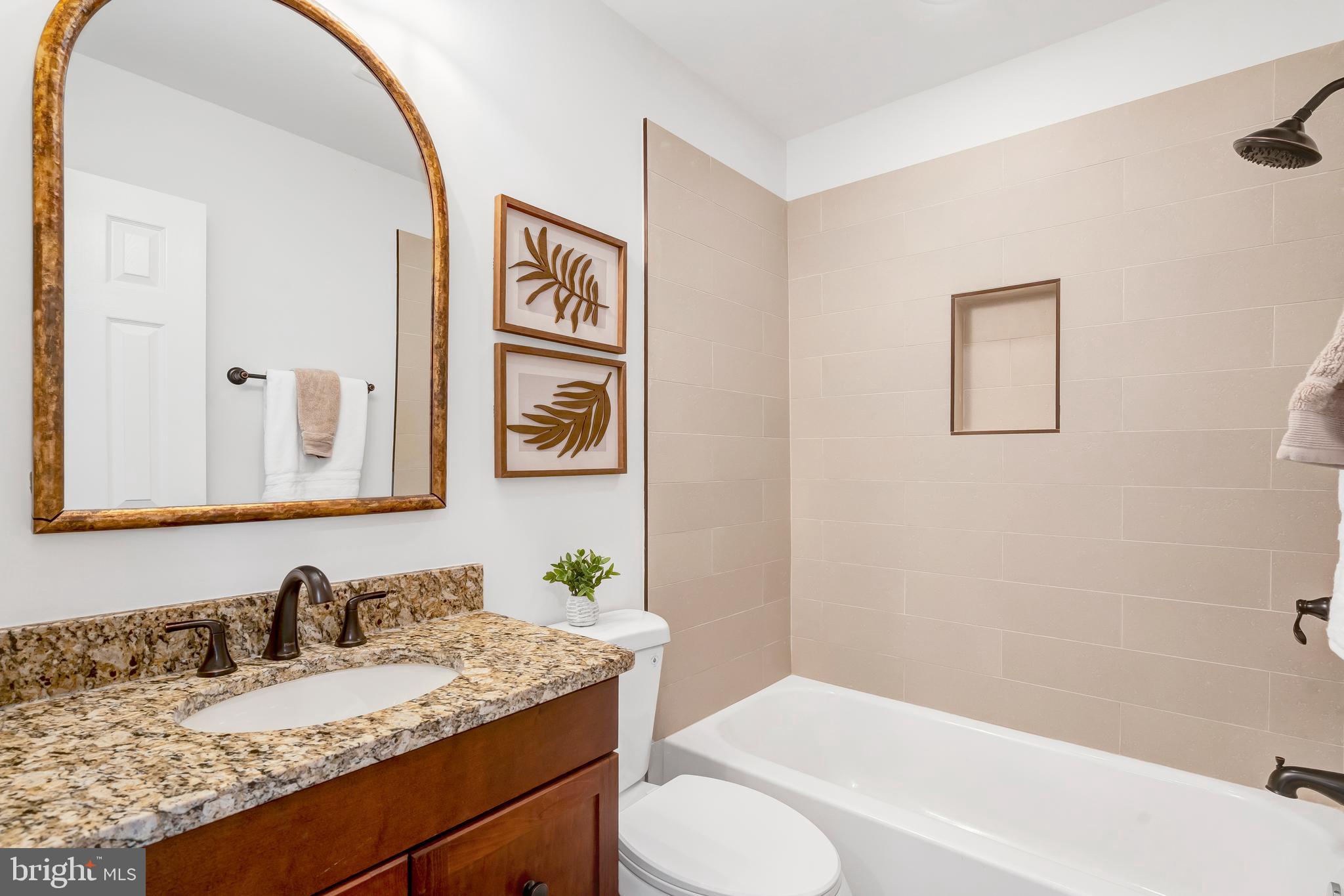 CANTERBURY WOODS - Residential