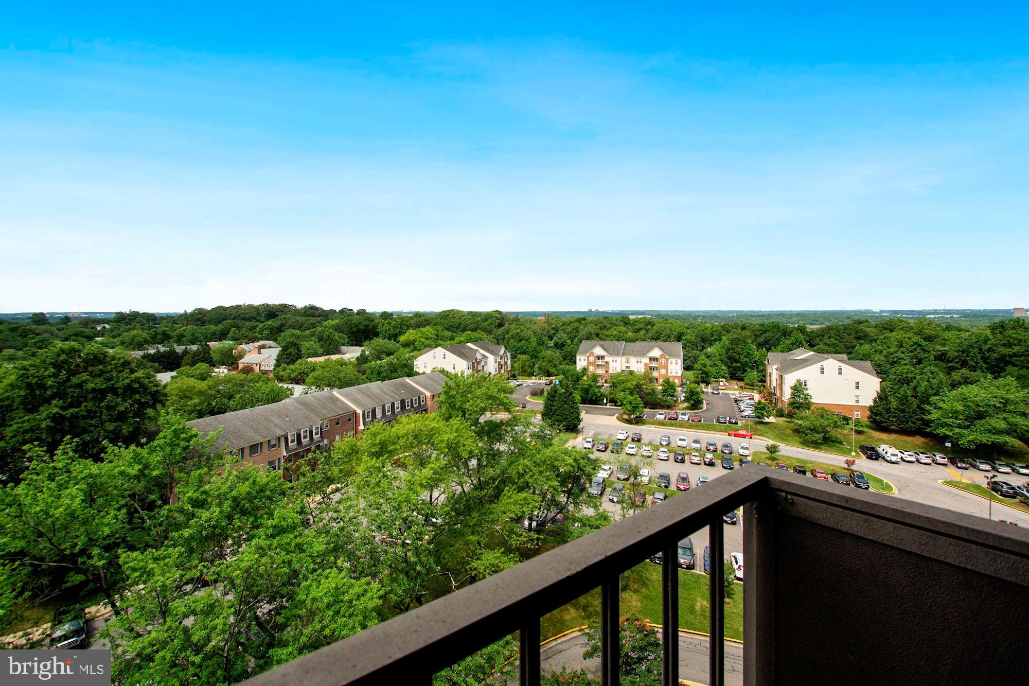 TOWERS IN WESTCHESTER PARK - Residential