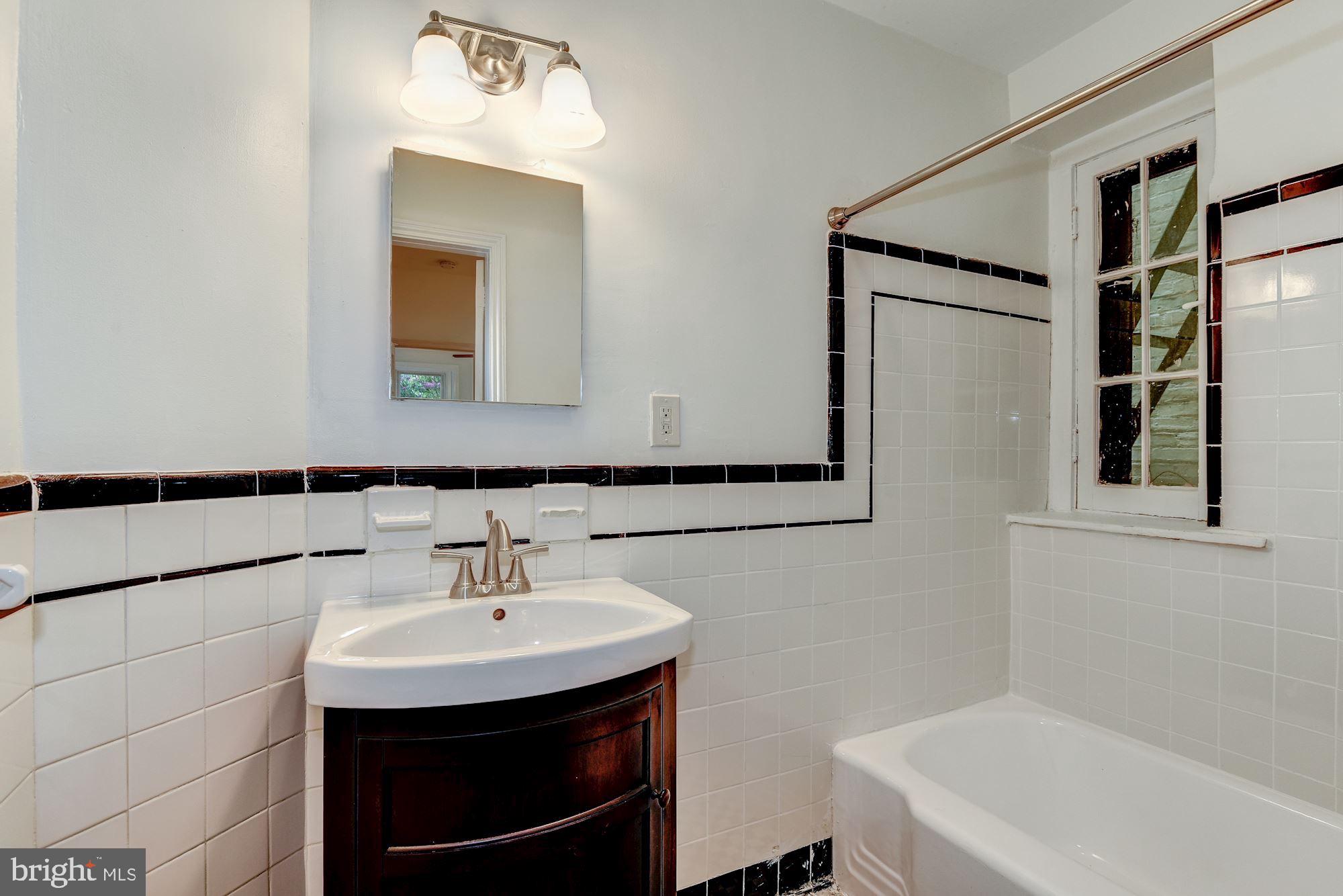 1674 IRVING STREET NW