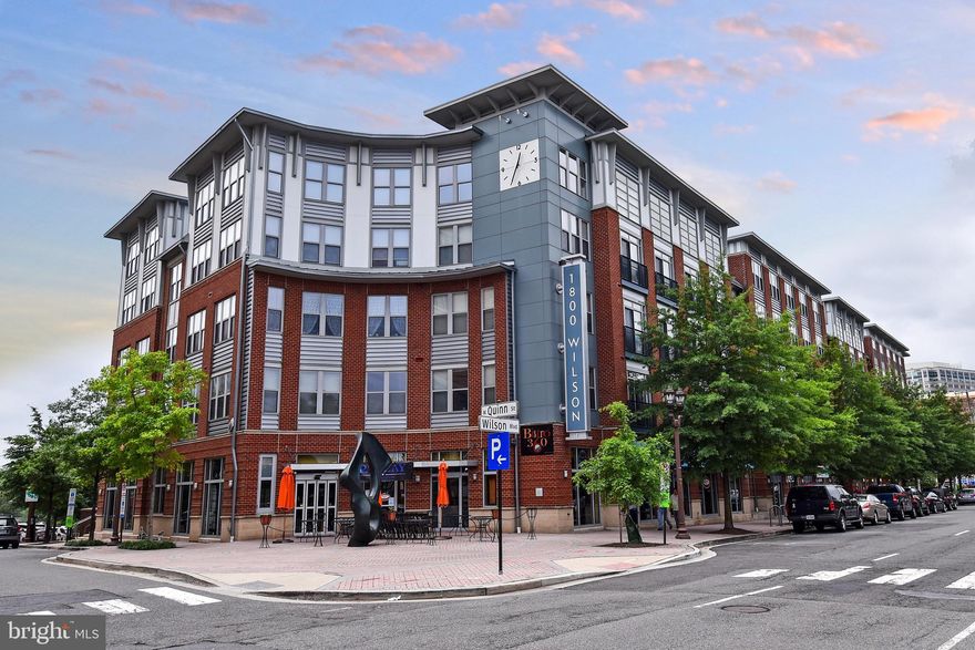 Unbeatable location, excellent condition. This sunny & contemporary condo is just minutes to metro stops - both Courthouse & Rosslyn. Features granite countertops in kitchen & bath, SS appliances, hardwood floors. Includes 1 parking space, concierge, fitness center, bike room. 1 block to popular dining/bars/fitness. Pets allowed case-by-case ($500 non-refundable deposit).