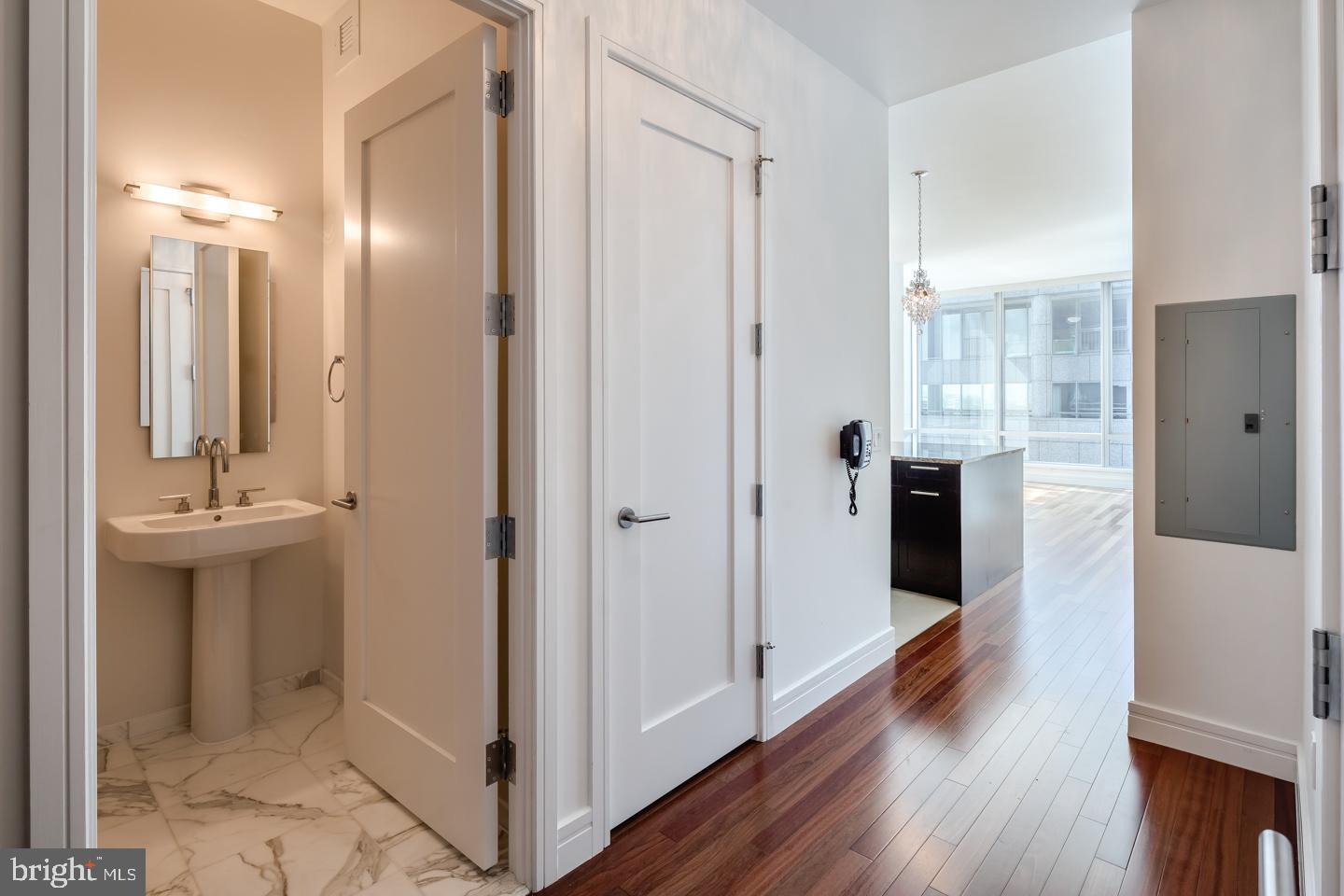 PENN SQUARE - Residential Lease