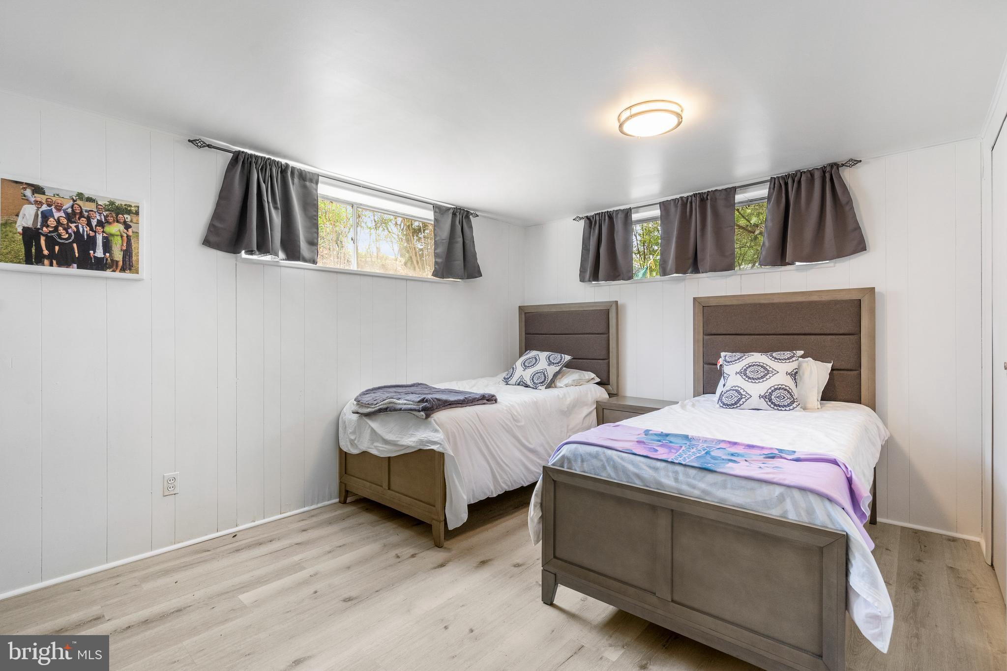 MIDFIELD - Residential