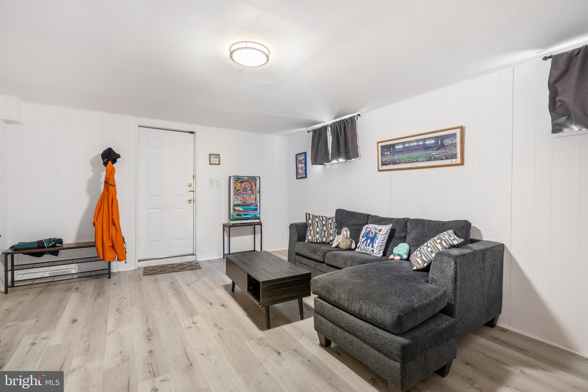 MIDFIELD - Residential