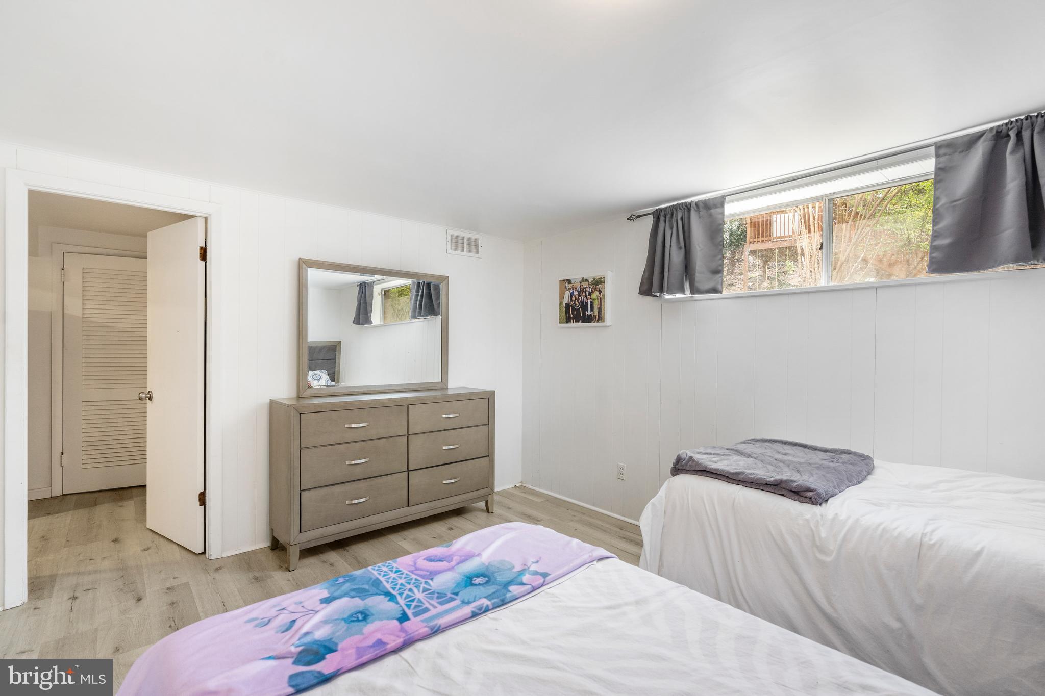 MIDFIELD - Residential