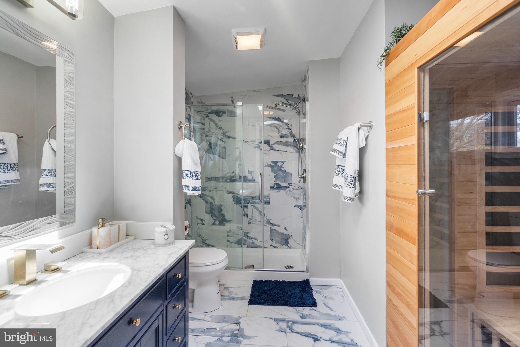 MIDFIELD - Residential