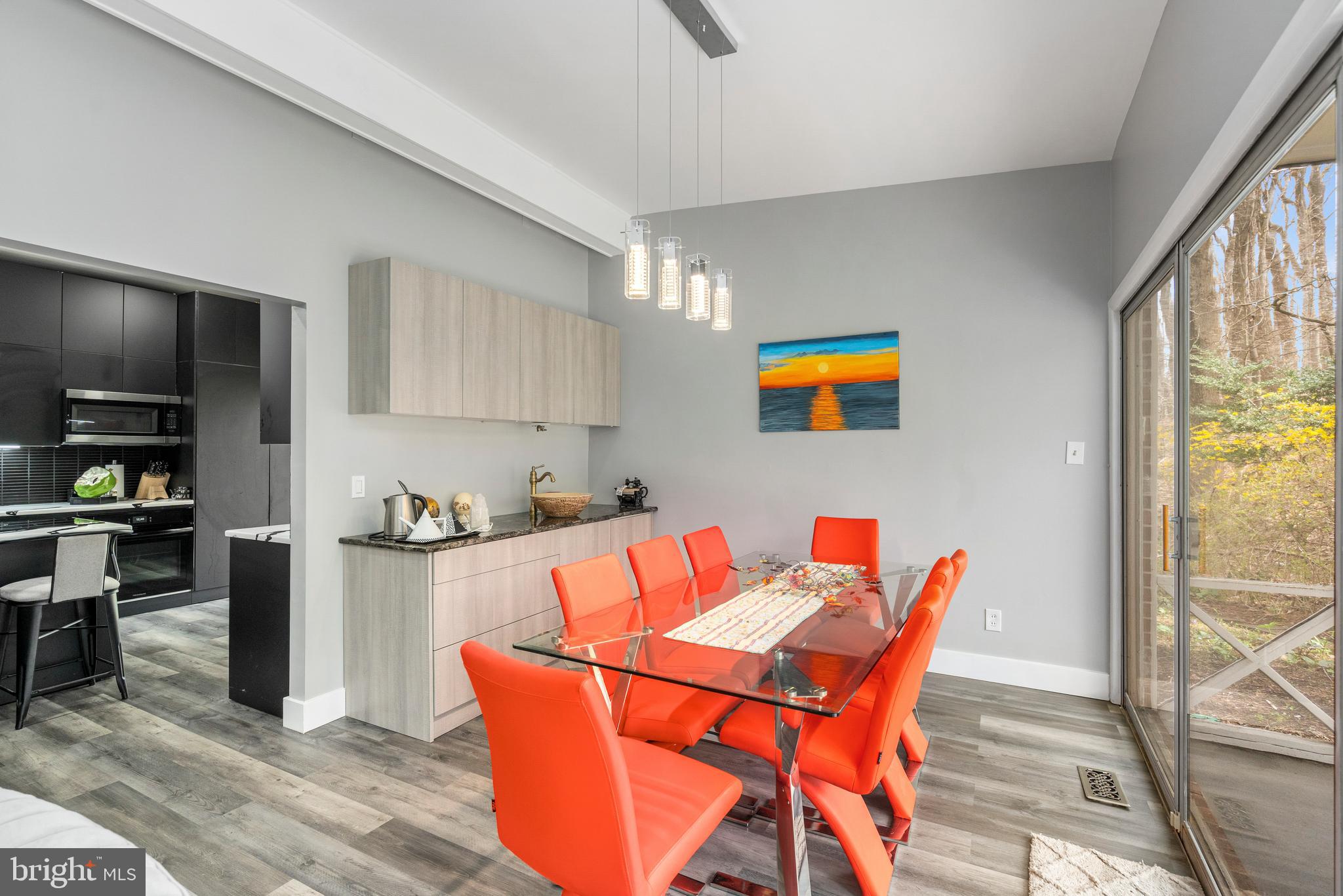 MIDFIELD - Residential