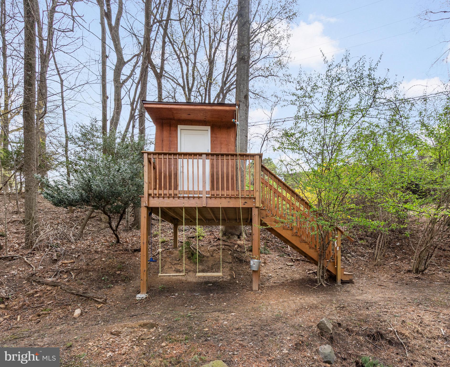 MIDFIELD - Residential