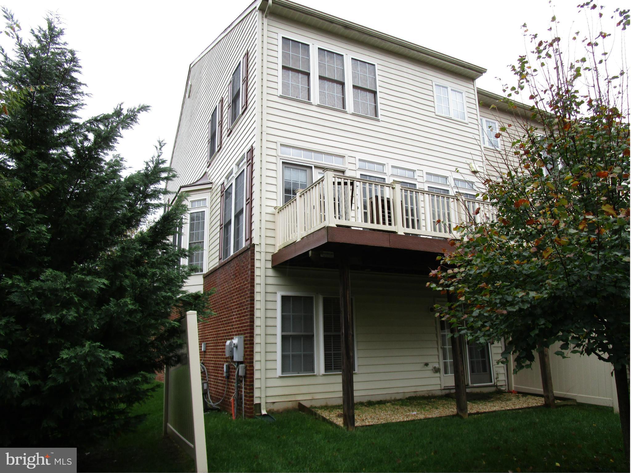 MAPLE RIDGE - Residential Lease