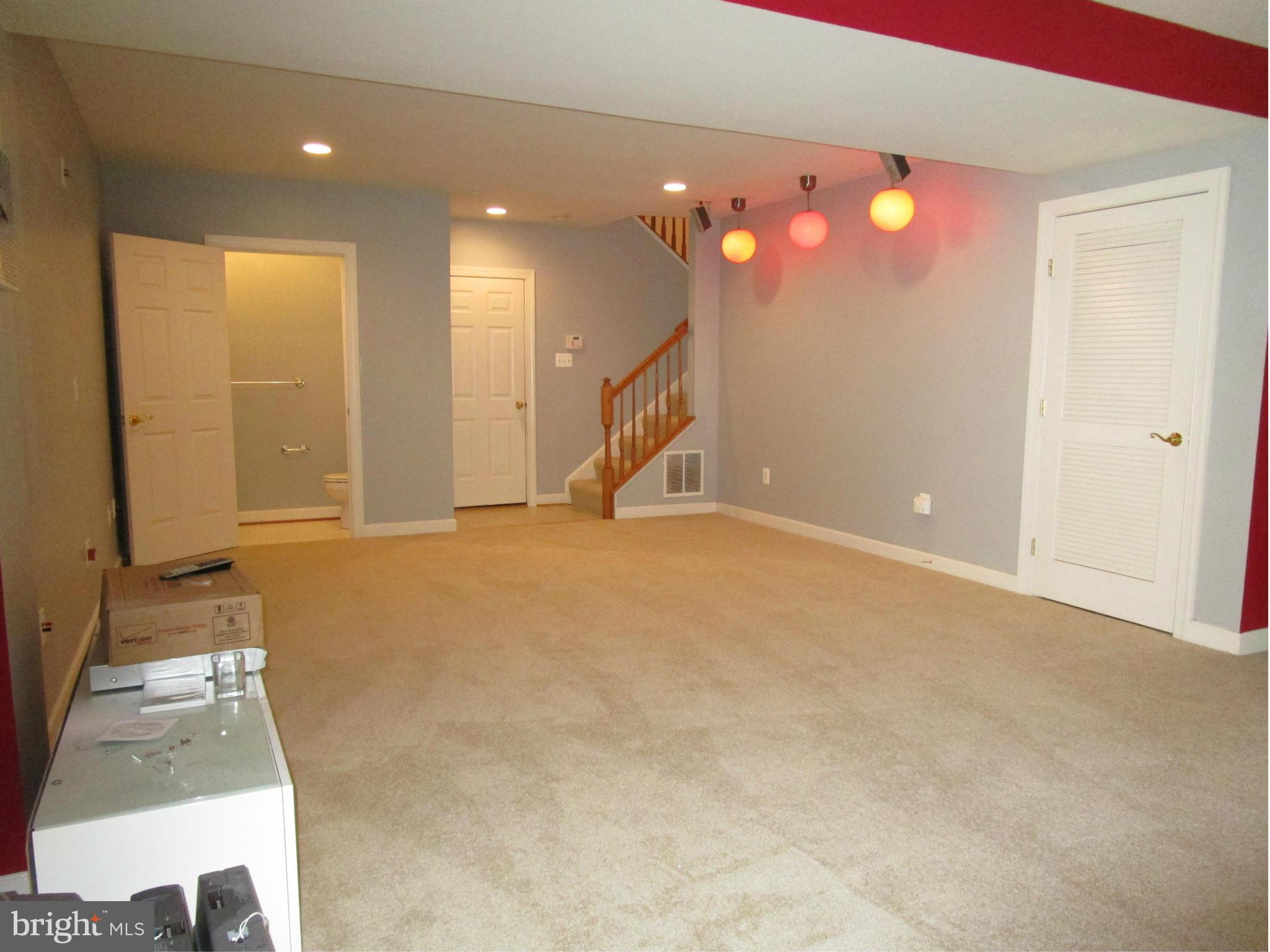 MAPLE RIDGE - Residential Lease