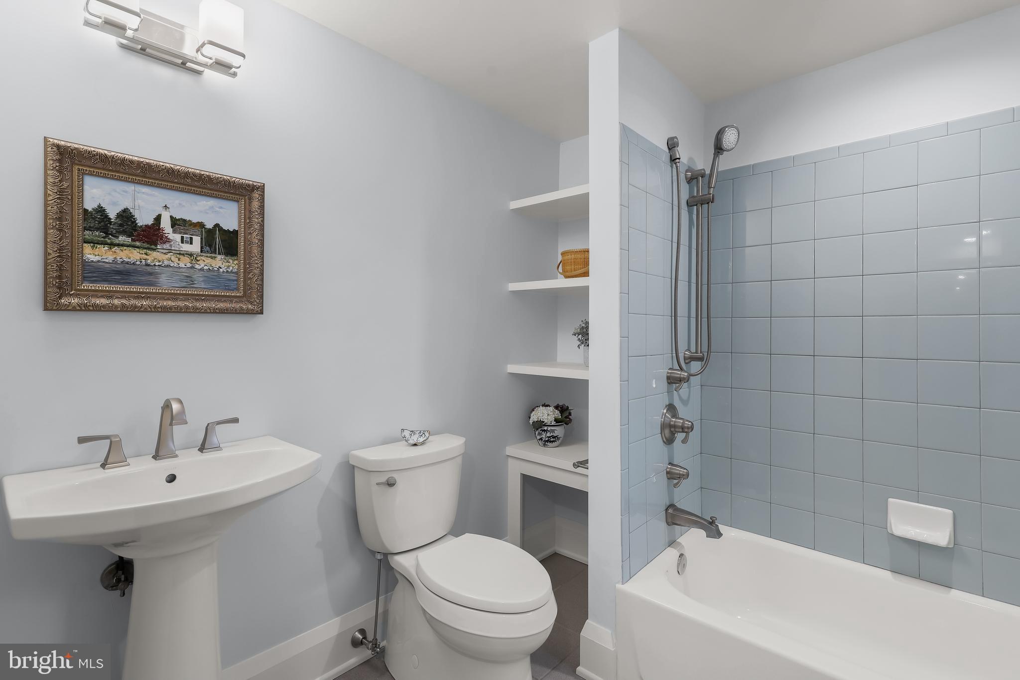 GIBSON ISLAND - Residential