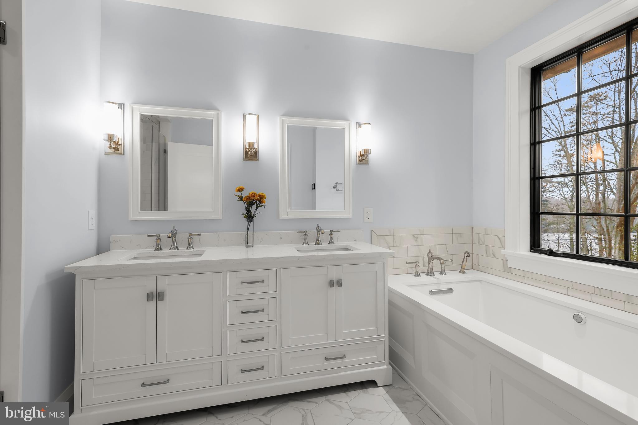 GIBSON ISLAND - Residential