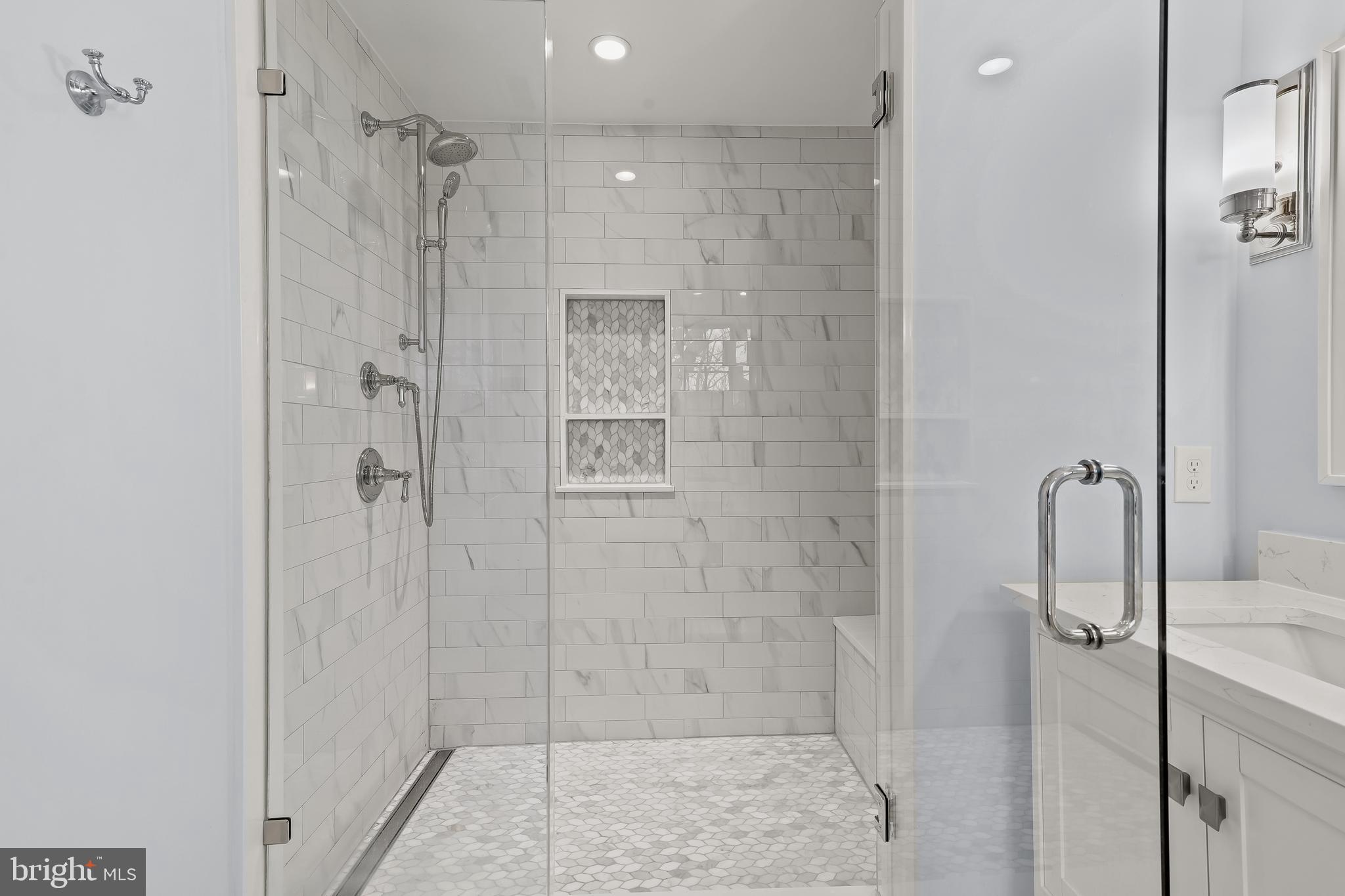 GIBSON ISLAND - Residential