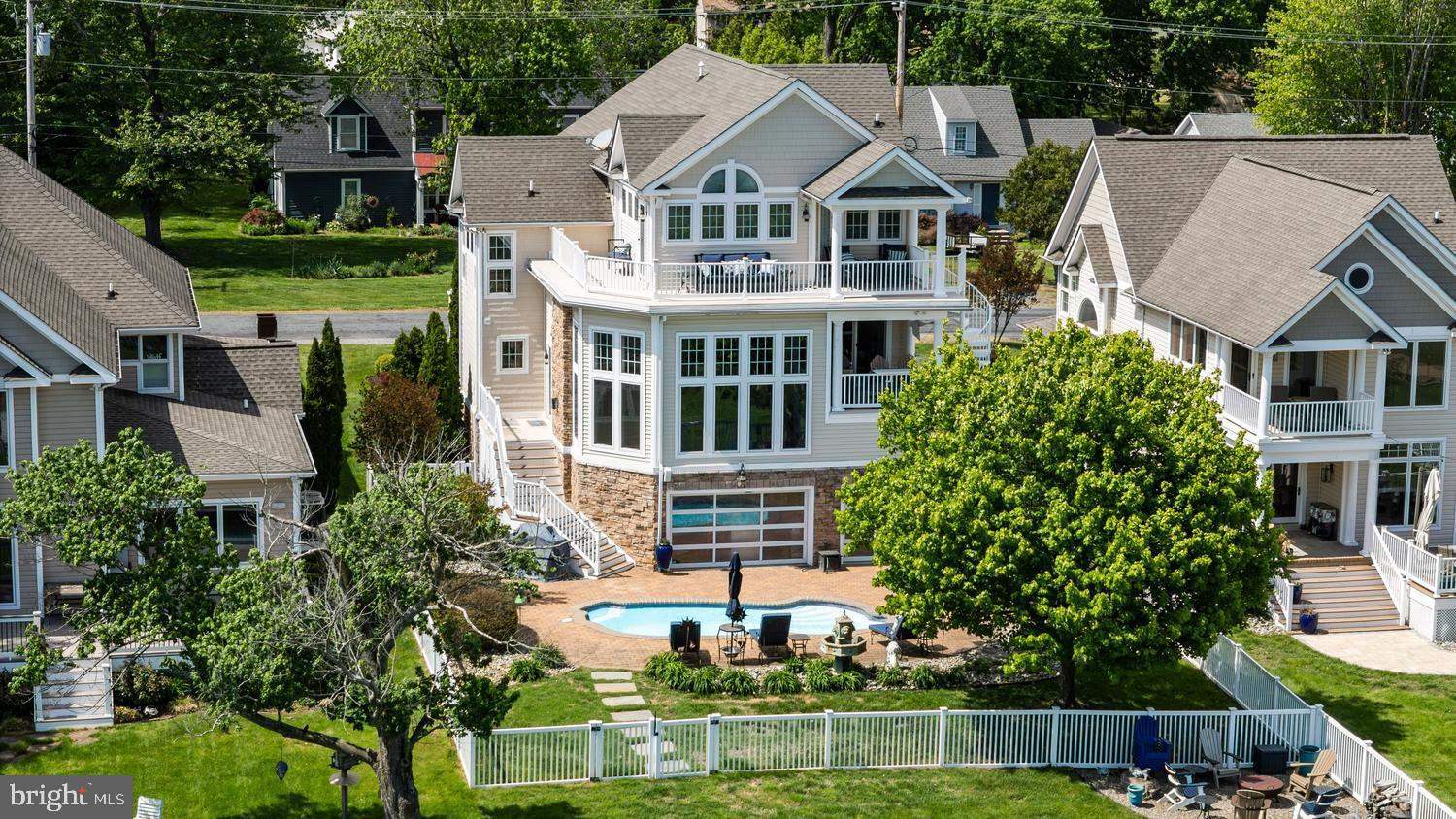 HARBOR VIEW - Residential