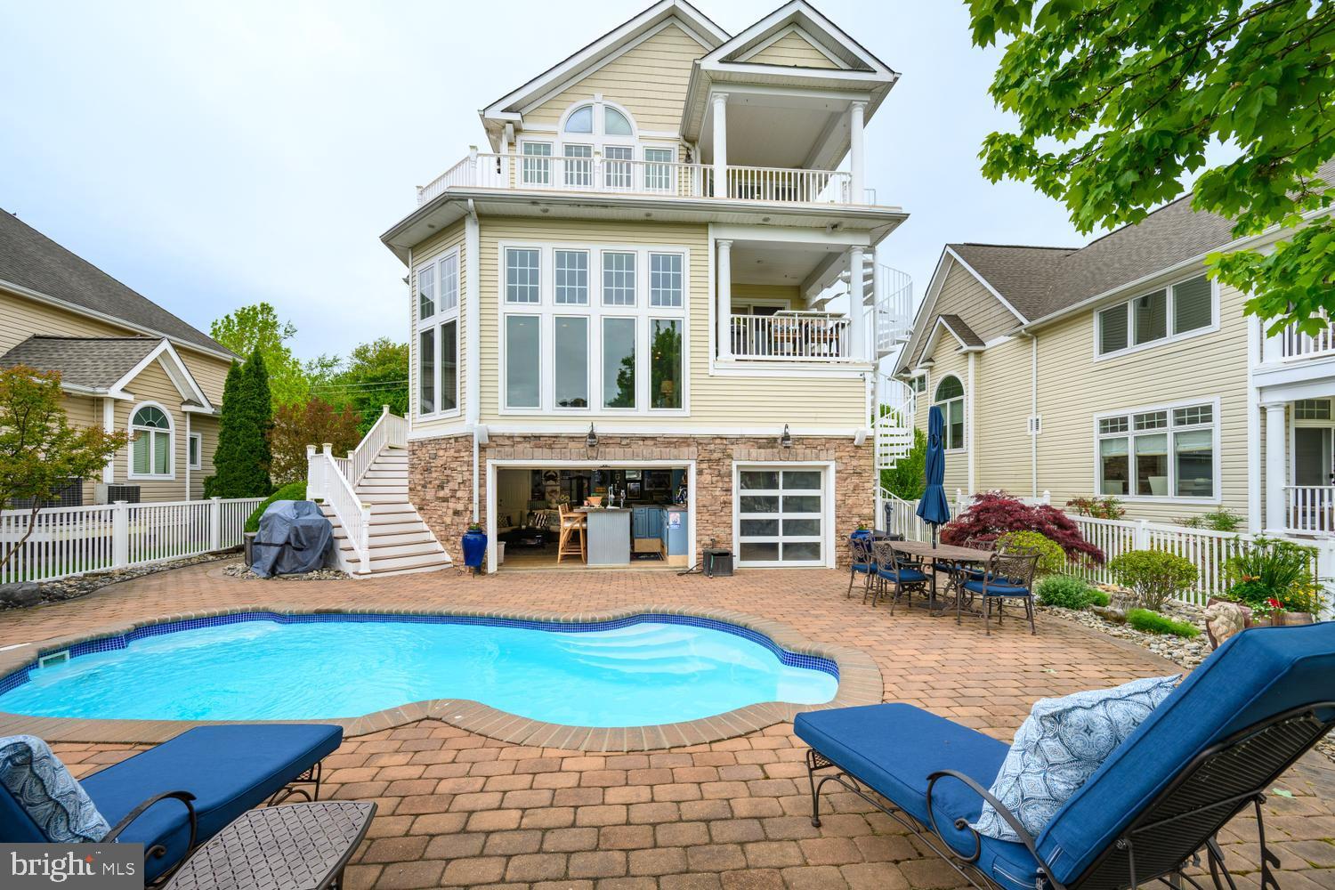 HARBOR VIEW - Residential