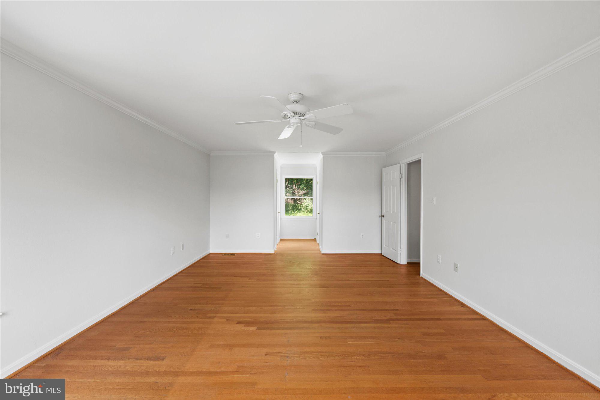 PEACOCK STATION - Land