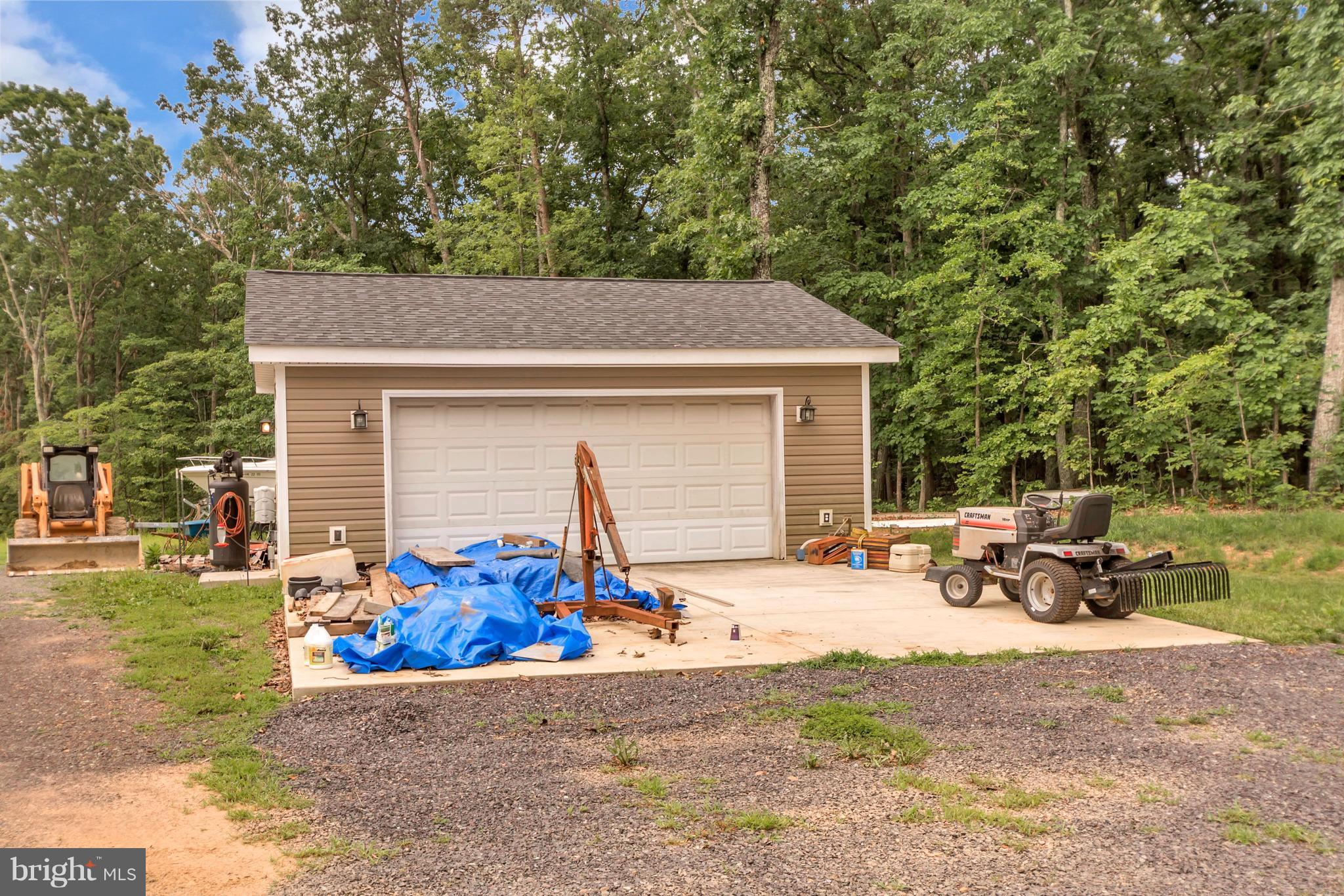 BATTLEFIELD ESTATES - Residential