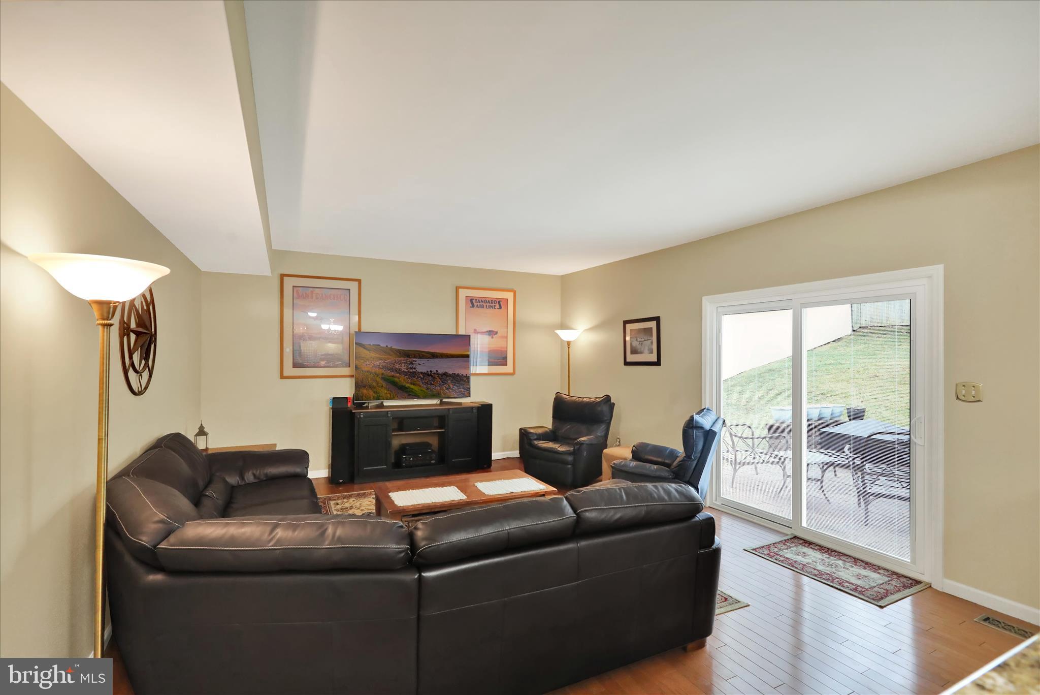 COUNTRY CLUB RUN - Residential