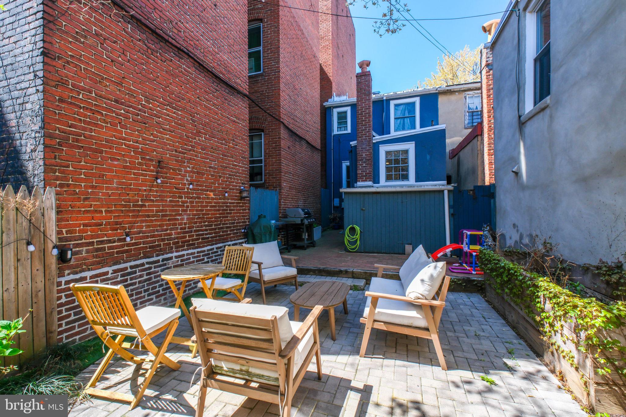 23 6TH STREET NE