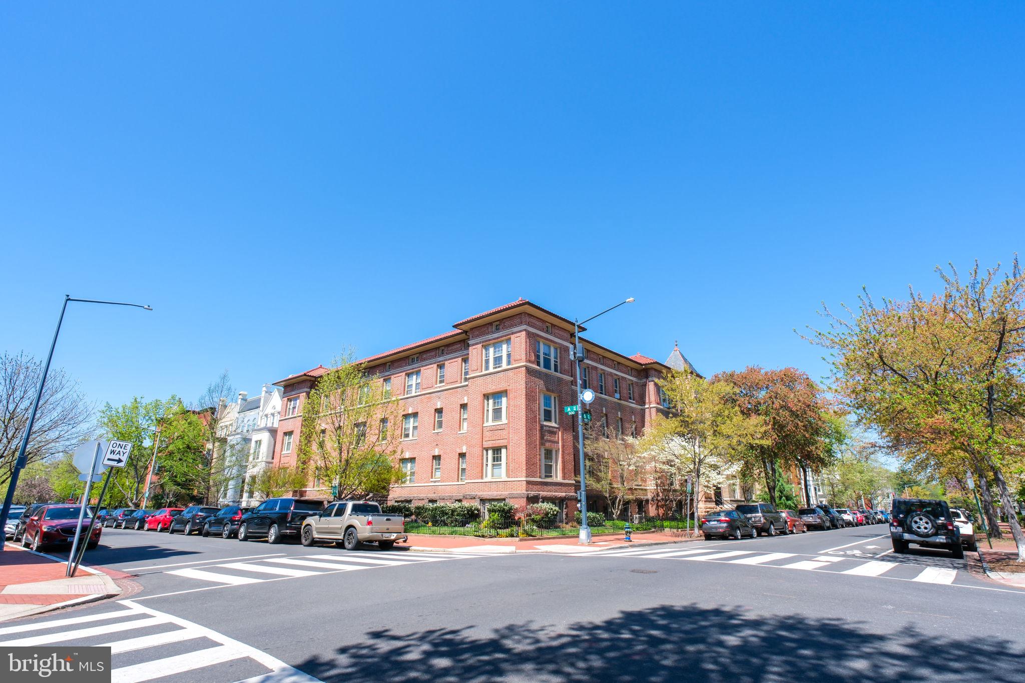 23 6TH STREET NE