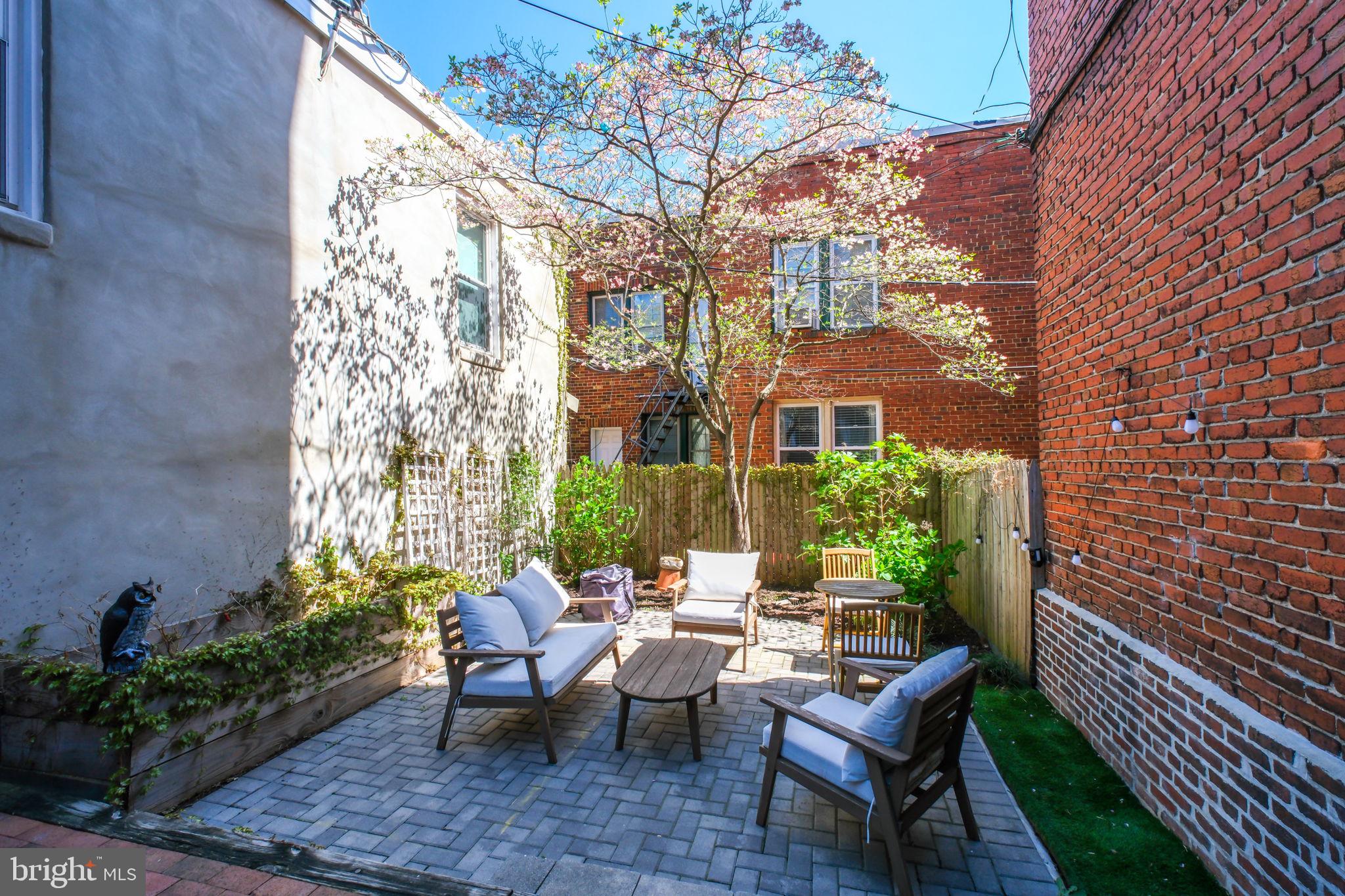 23 6TH STREET NE