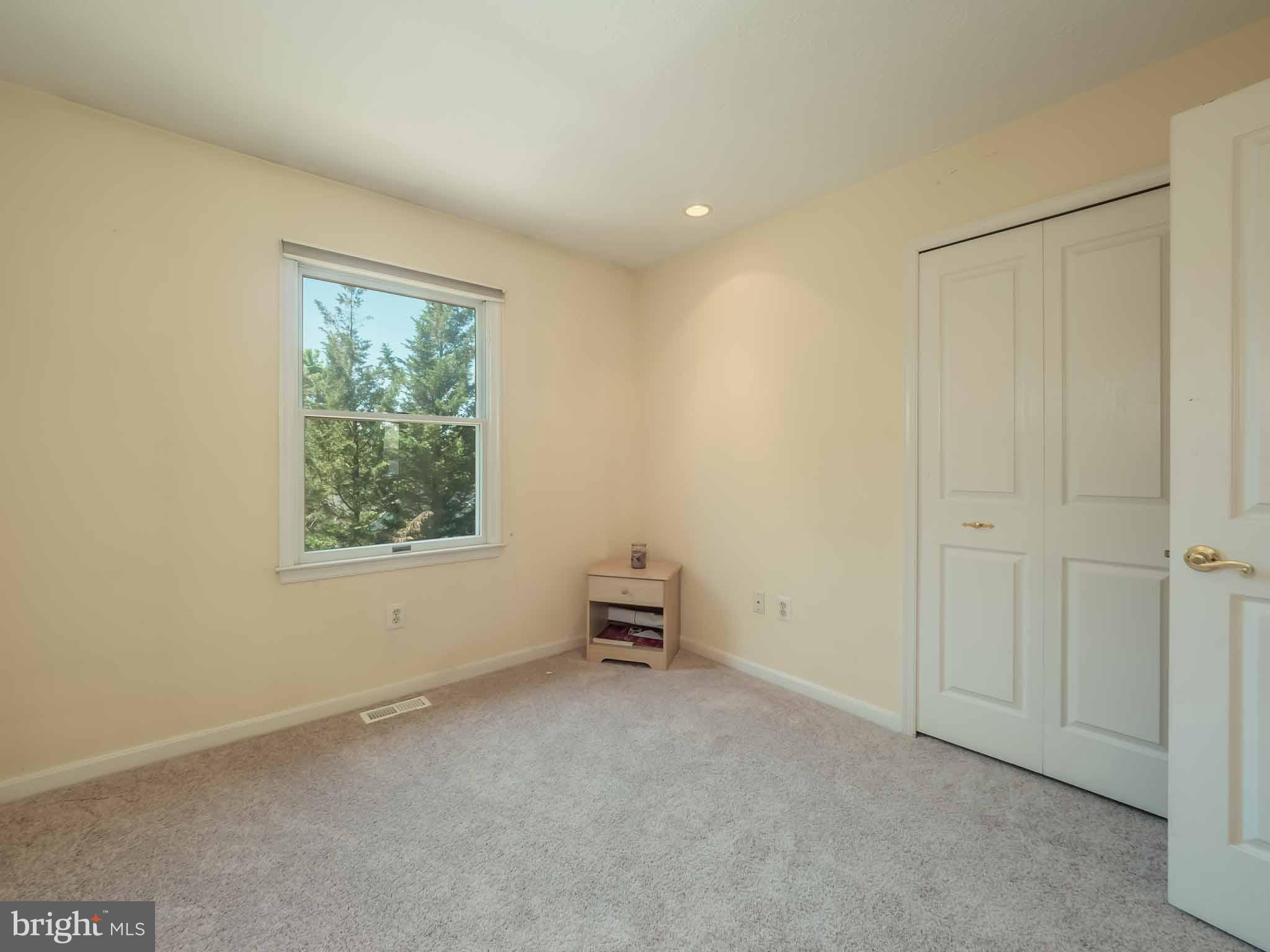 COURTS OF FOUR SEASONS - Residential